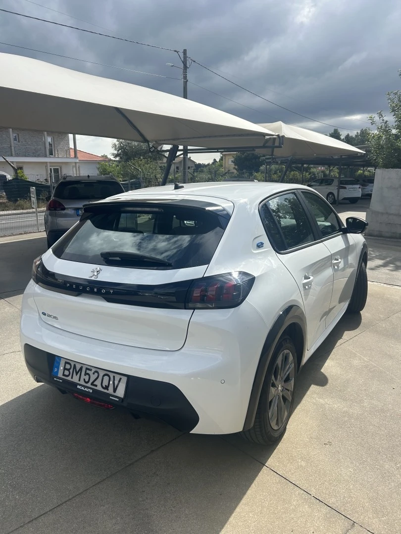 Peugeot e-208 Active