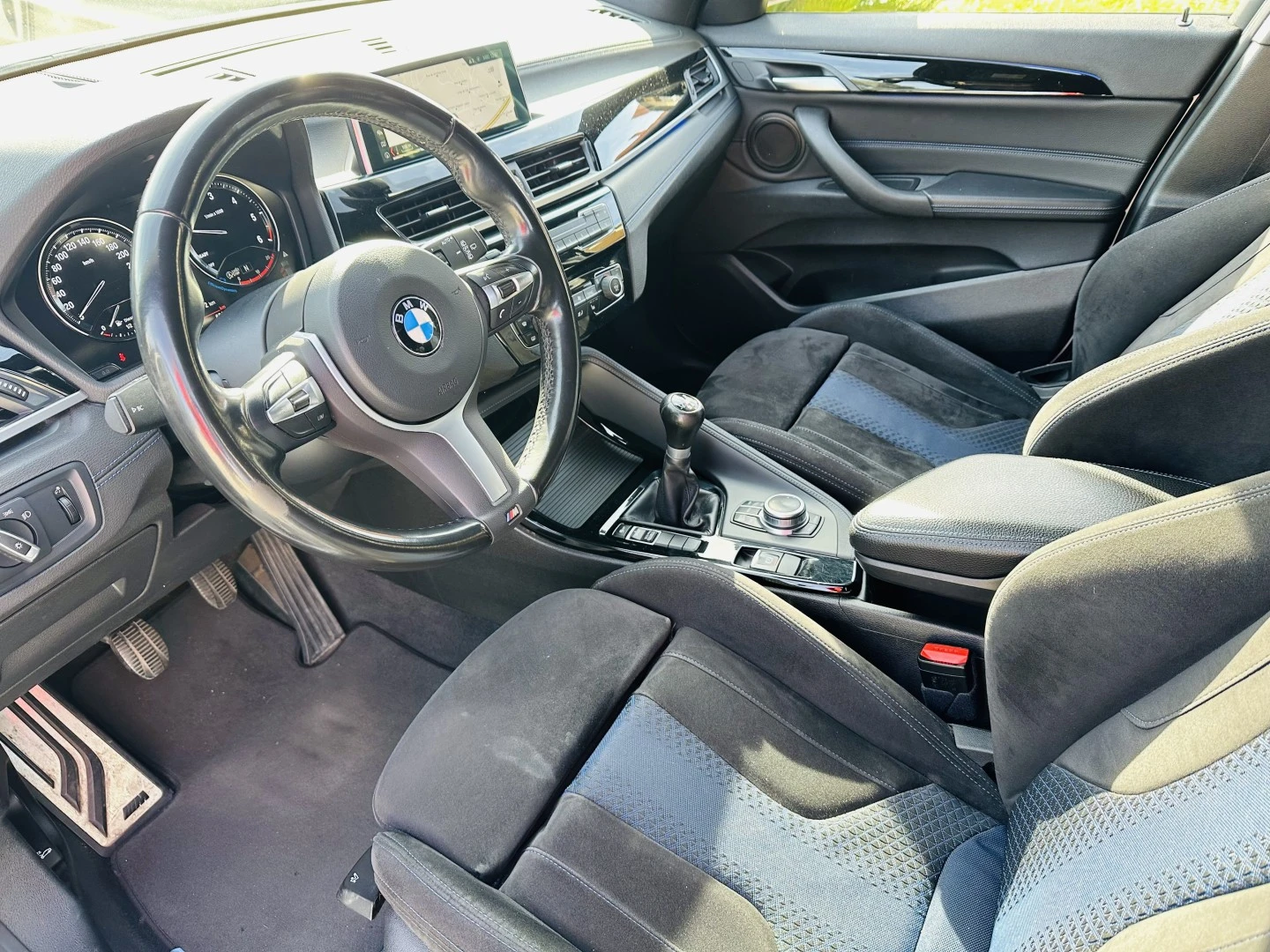 BMW X2 18 d sDrive Pack M