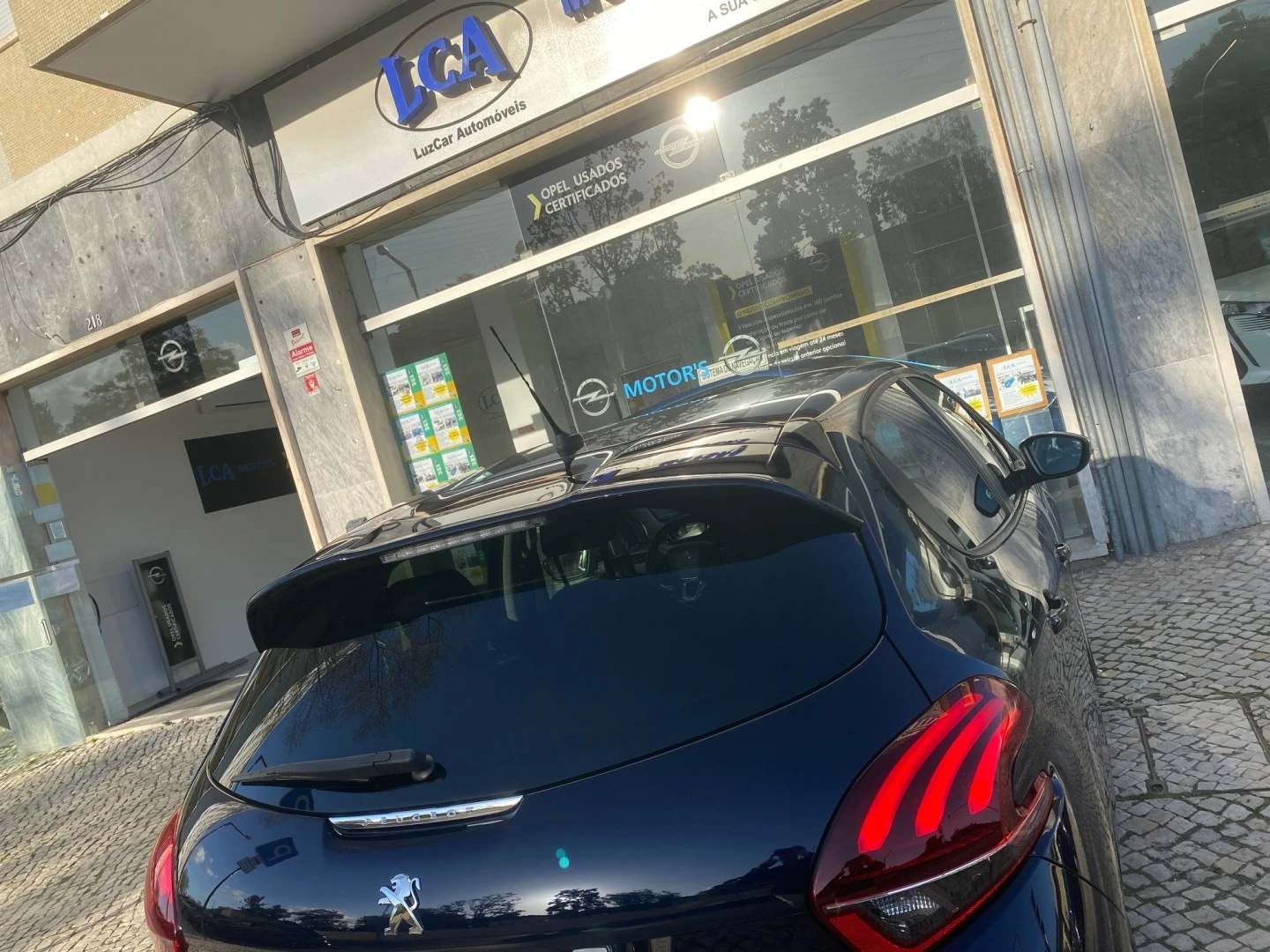 Peugeot 208 1.2 PureTech Signature