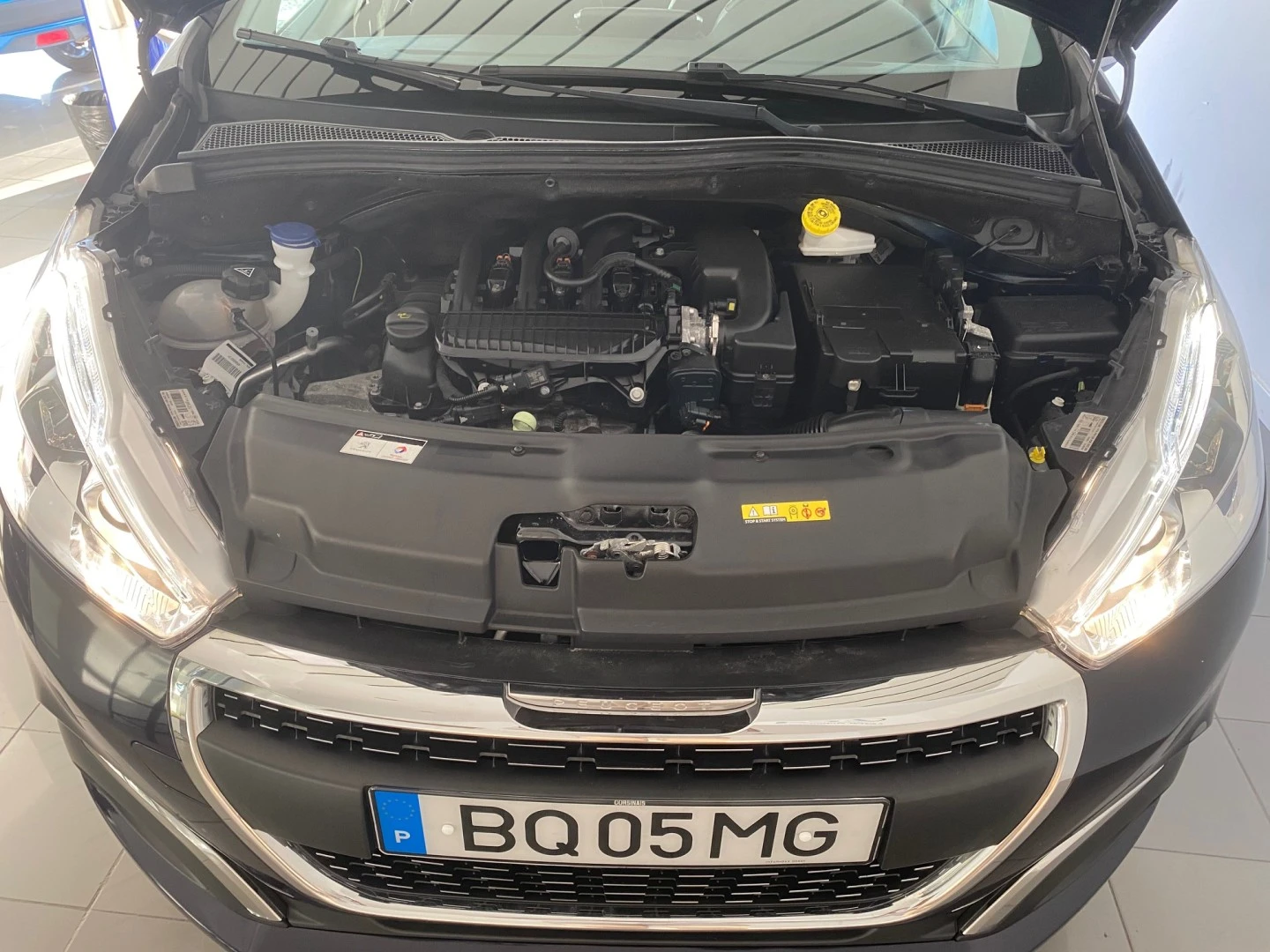 Peugeot 208 1.2 PureTech Signature