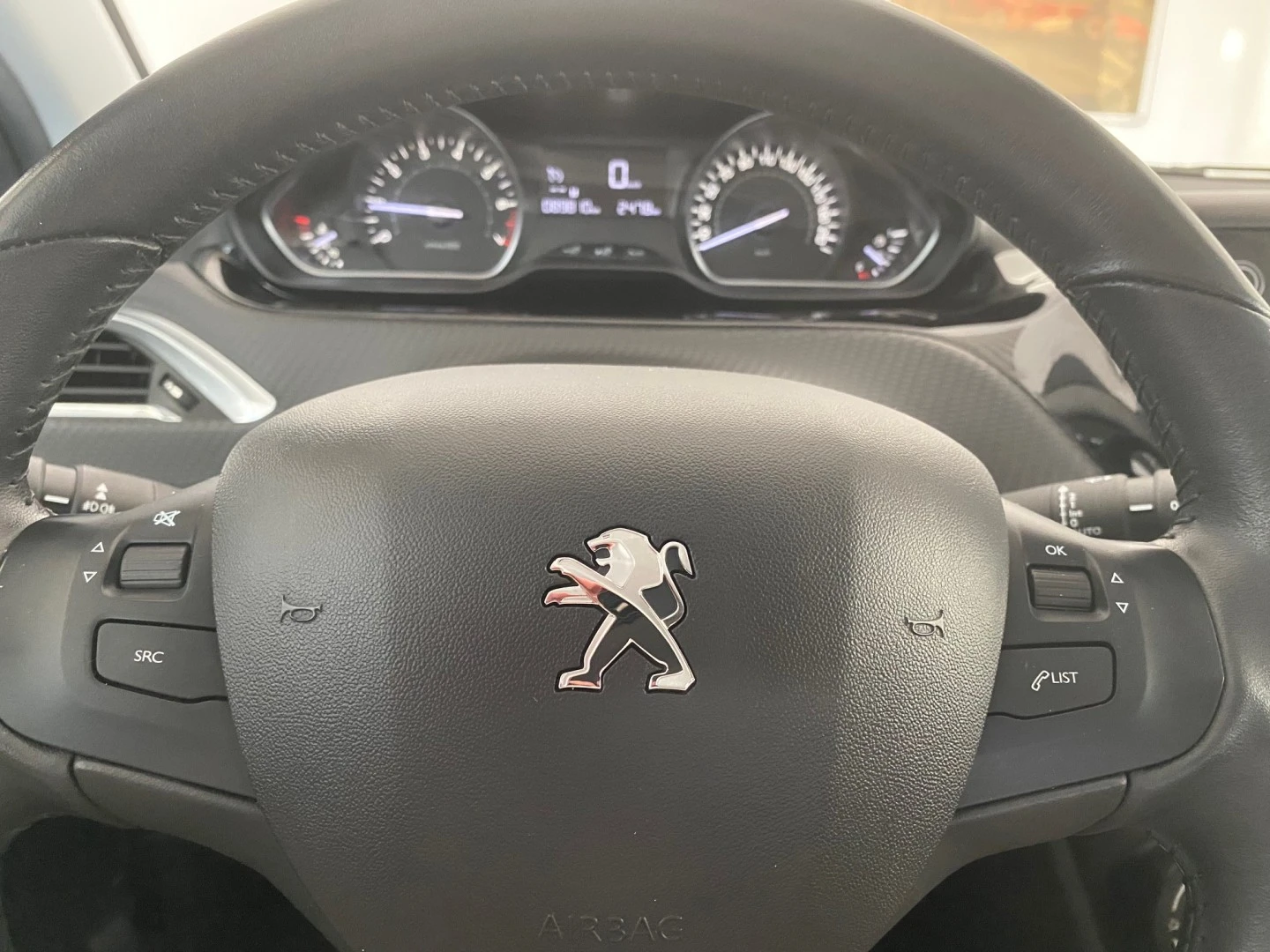 Peugeot 208 1.2 PureTech Signature
