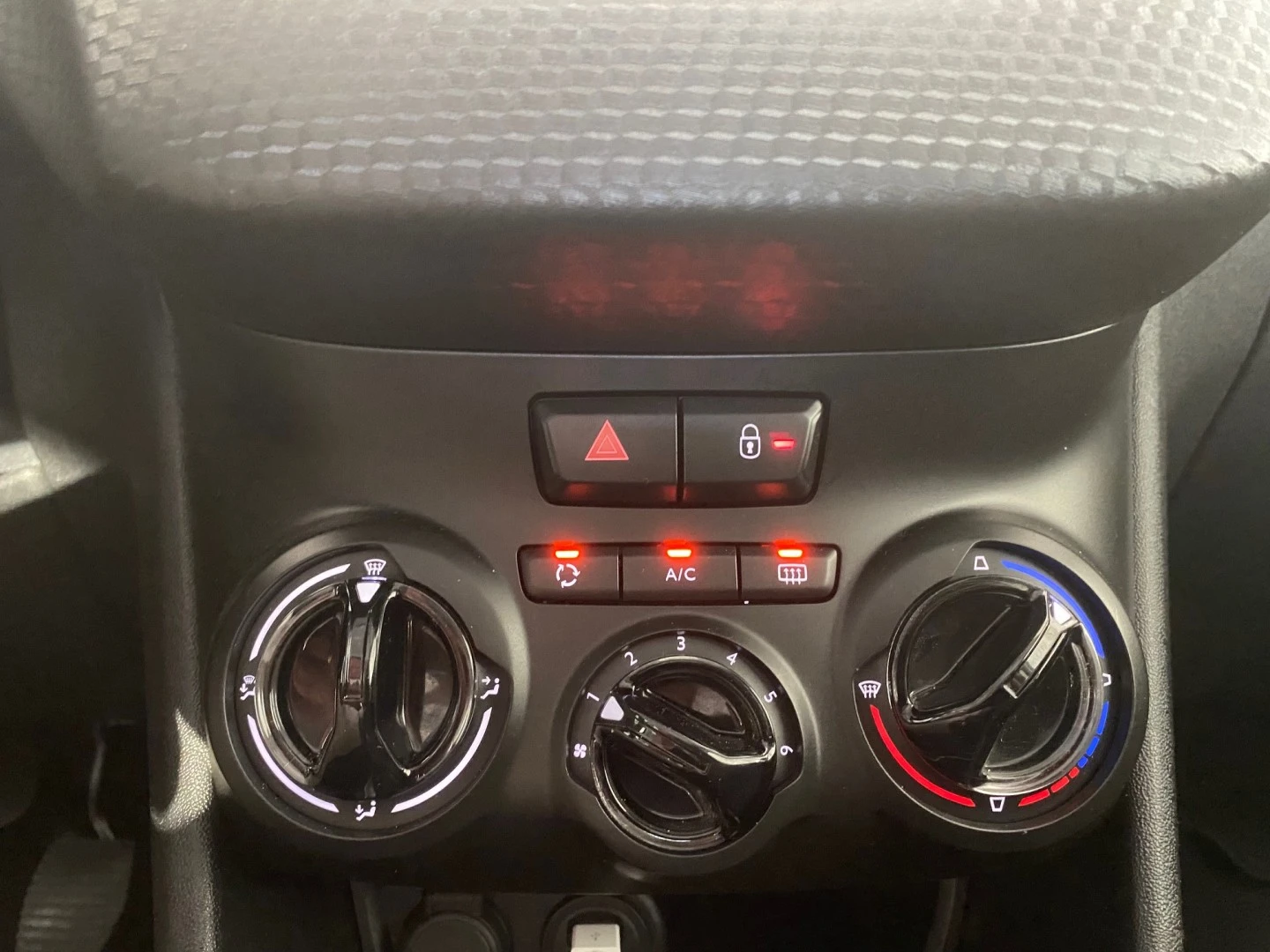 Peugeot 208 1.2 PureTech Signature