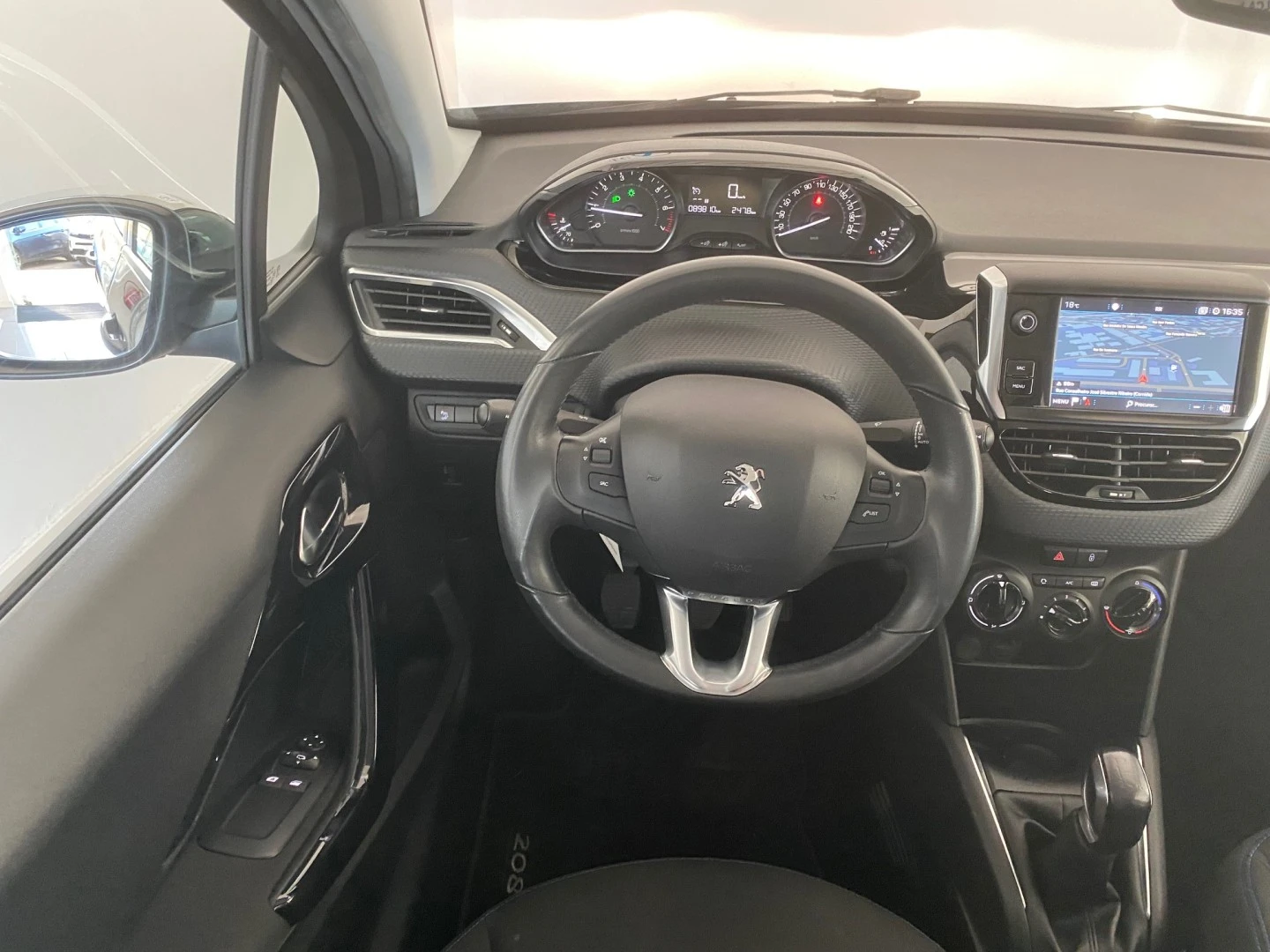 Peugeot 208 1.2 PureTech Signature