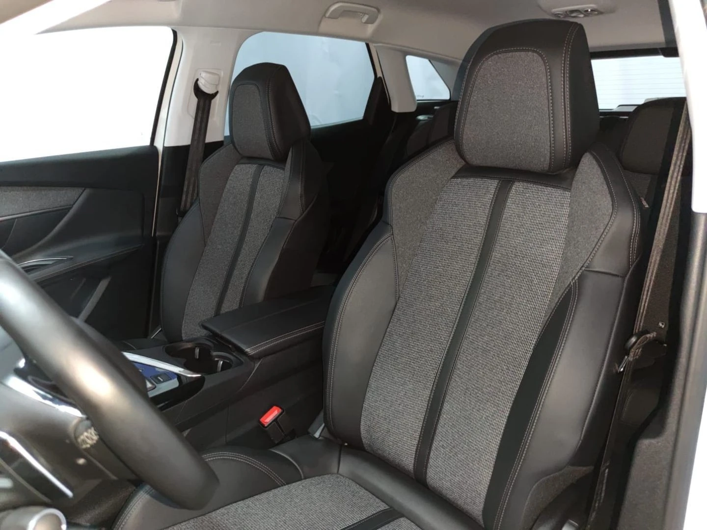Peugeot 3008 1.5 BlueHDi Allure Baixo Consumo EAT8