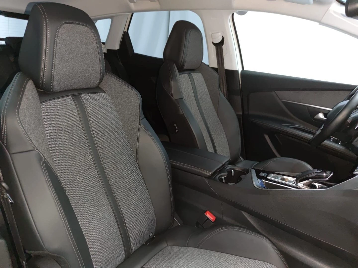 Peugeot 3008 1.5 BlueHDi Allure Baixo Consumo EAT8
