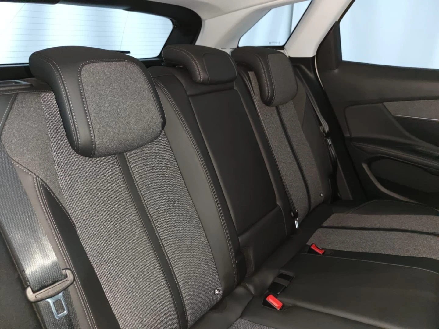 Peugeot 3008 1.5 BlueHDi Allure Baixo Consumo EAT8