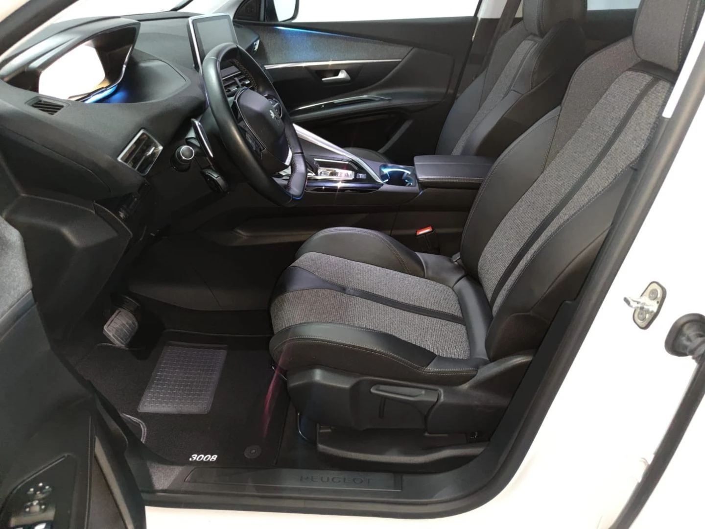 Peugeot 3008 1.5 BlueHDi Allure Baixo Consumo EAT8