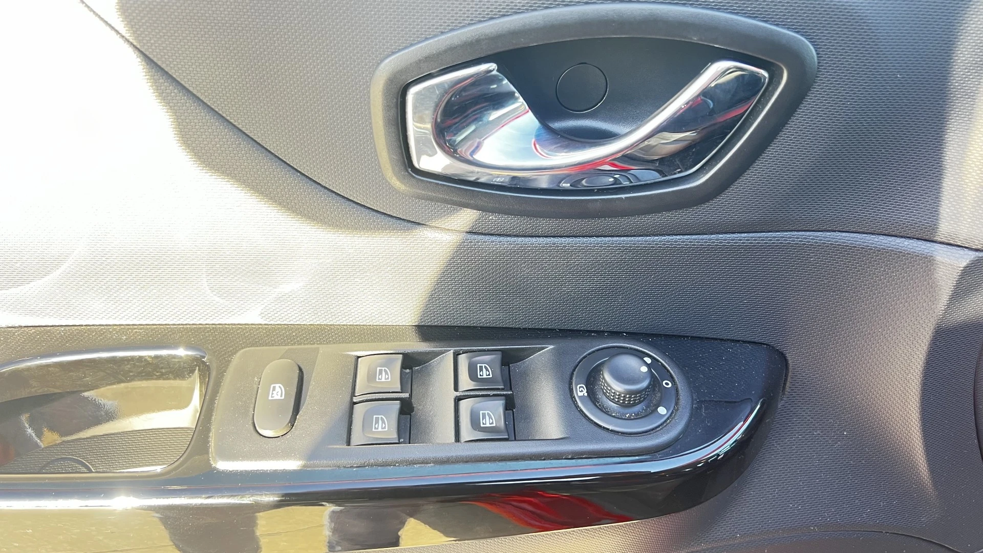 Renault Captur 1.5 dCi Helly Hansen EDC