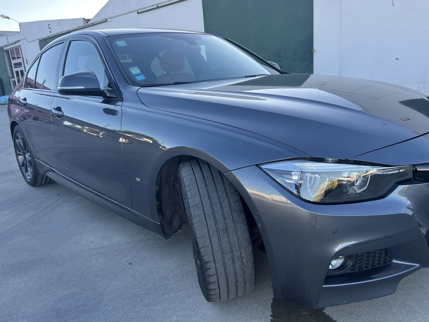 BMW 330 e iPerformance Pack M Shadow