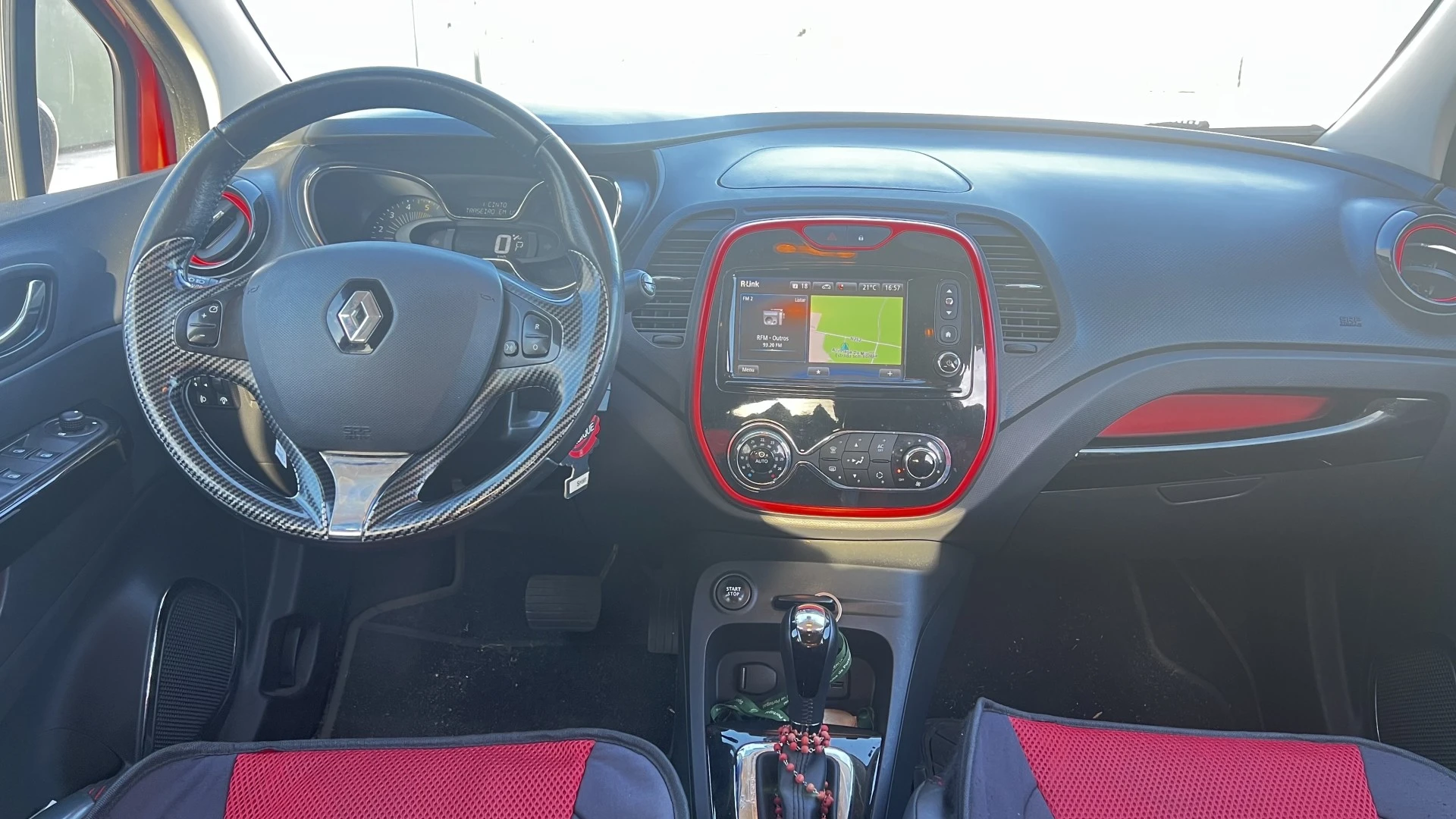 Renault Captur 1.5 dCi Helly Hansen EDC