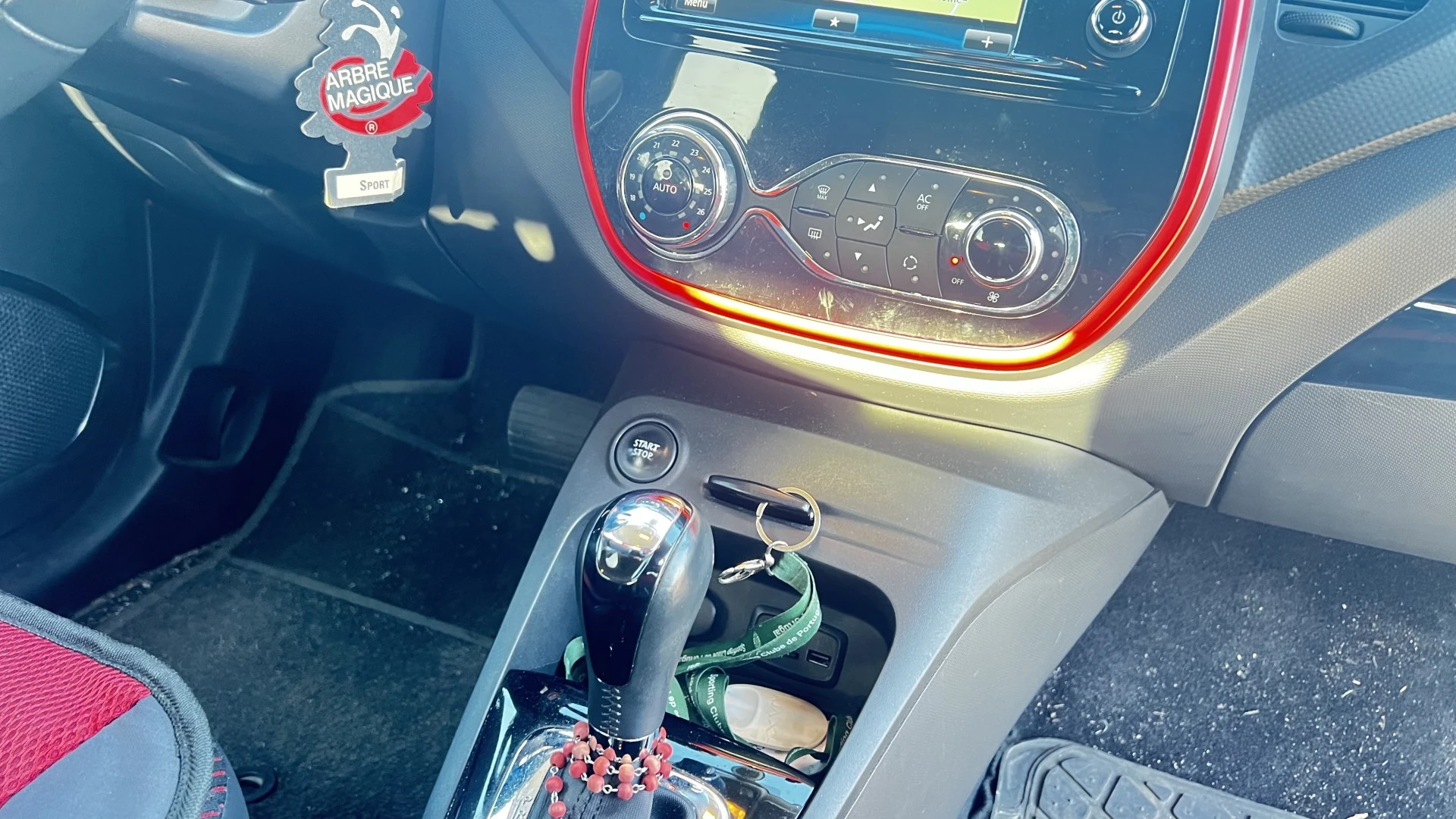 Renault Captur 1.5 dCi Helly Hansen EDC