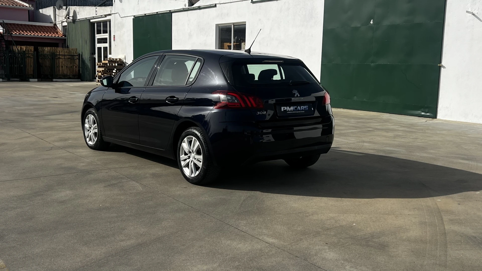 Peugeot 308 1.5 BlueHDi Business Line