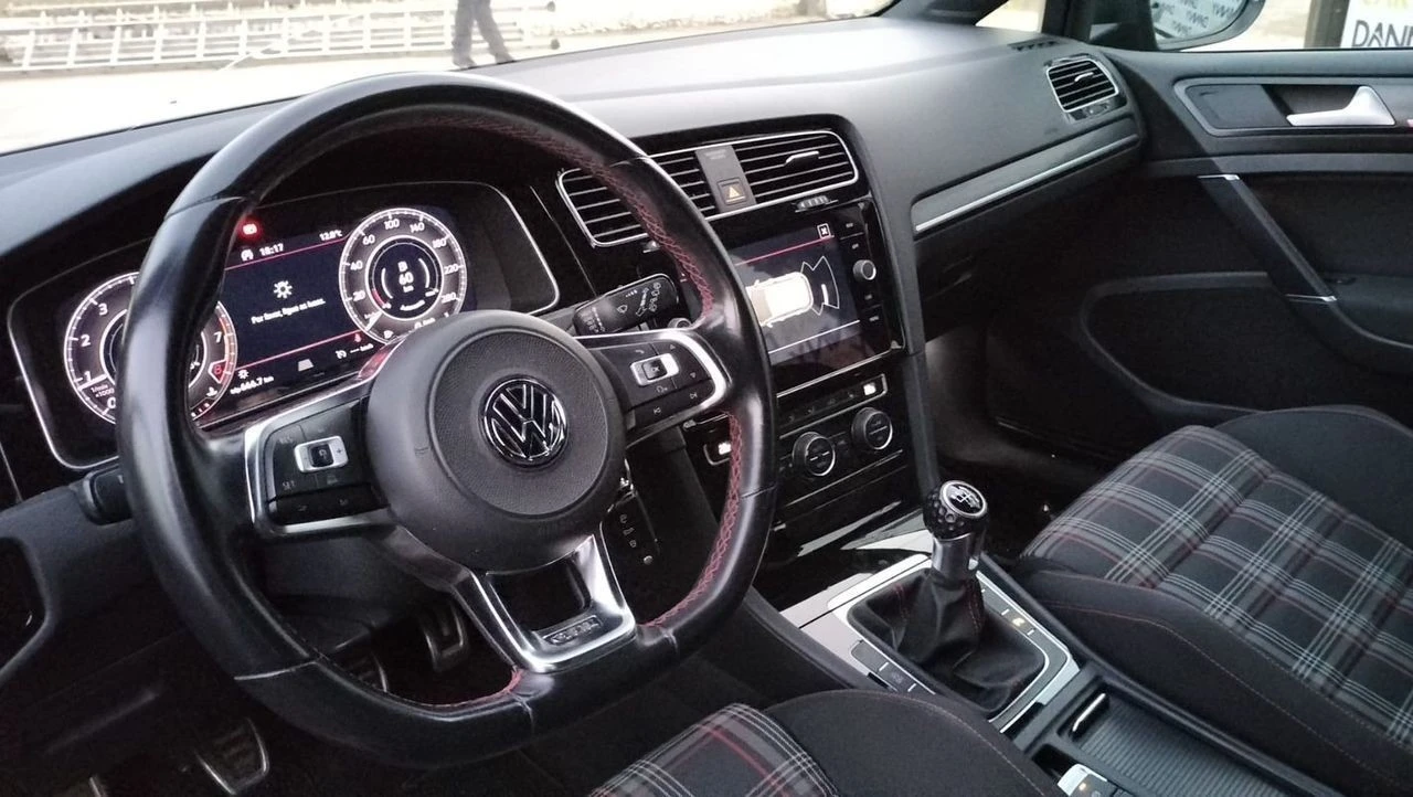 VW Golf GTI (BlueMotion ) Performance