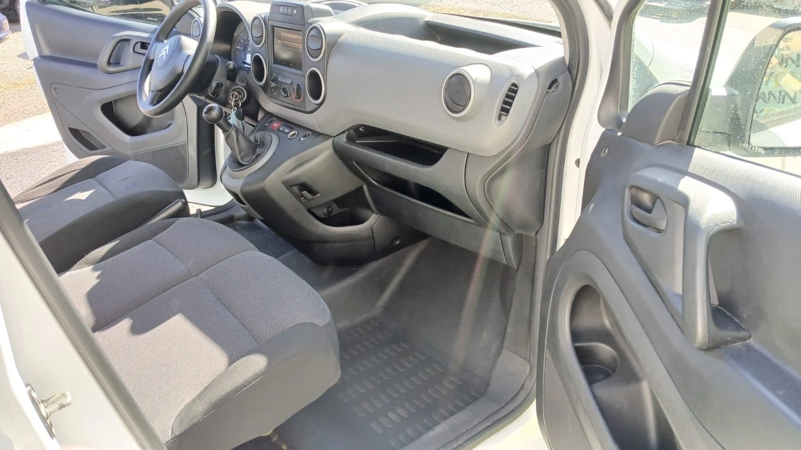Citroën Berlingo Outro