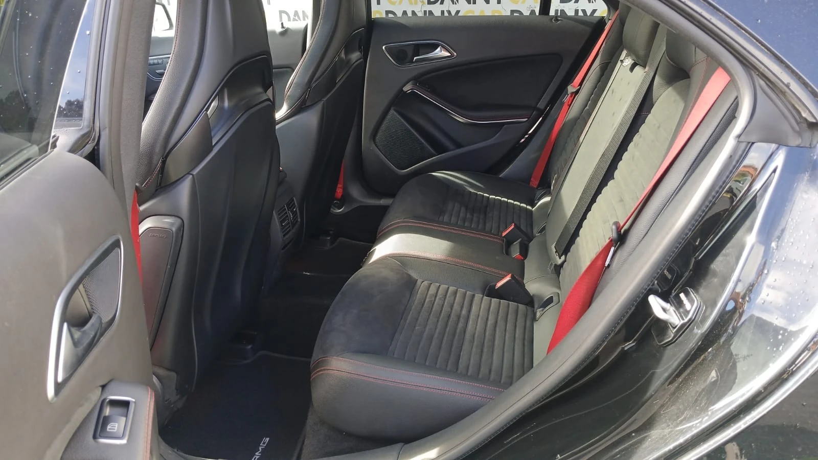 Mercedes-Benz CLA 45 AMG Performance