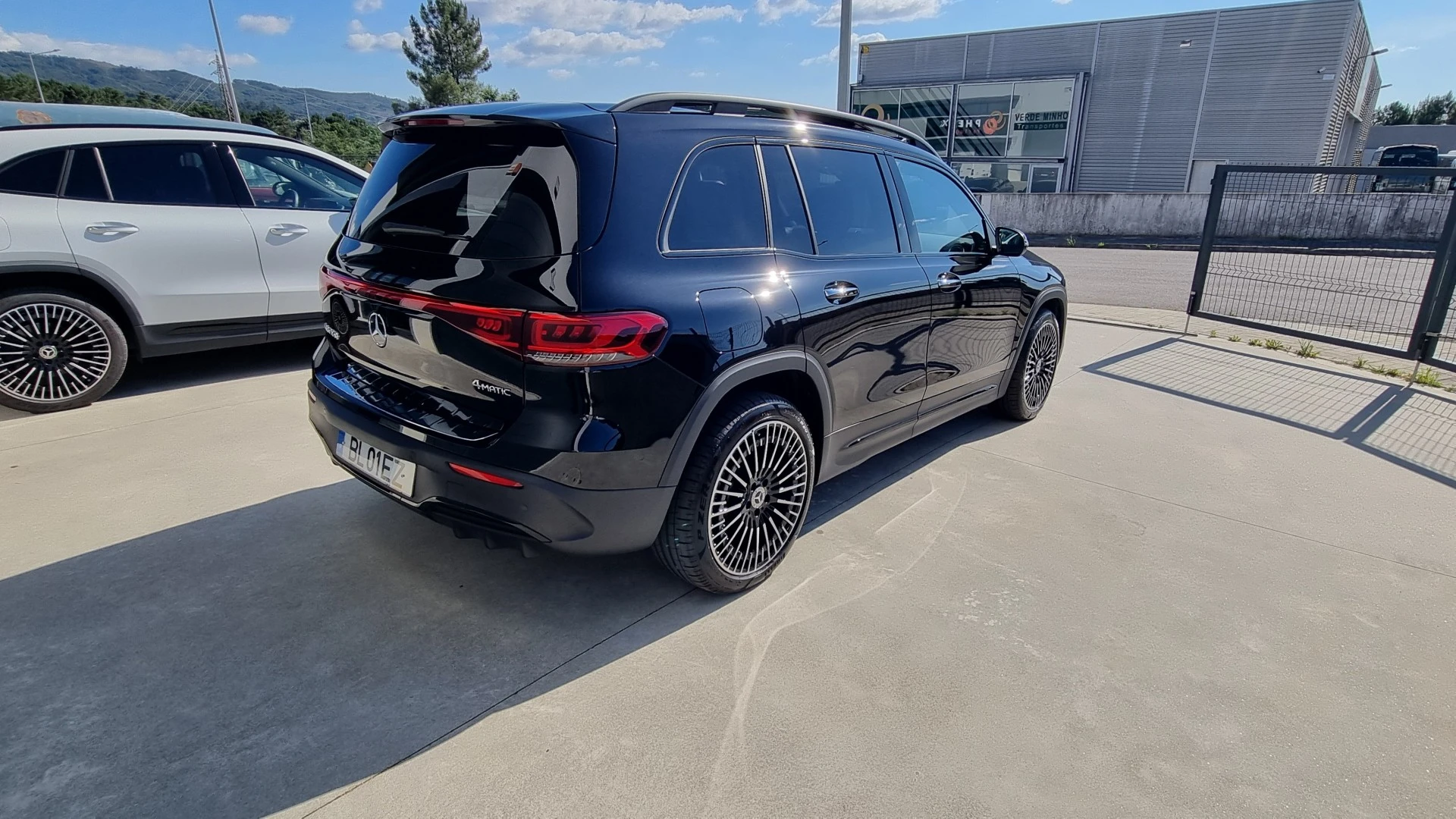 Mercedes-Benz EQB 350  4Matic AMG