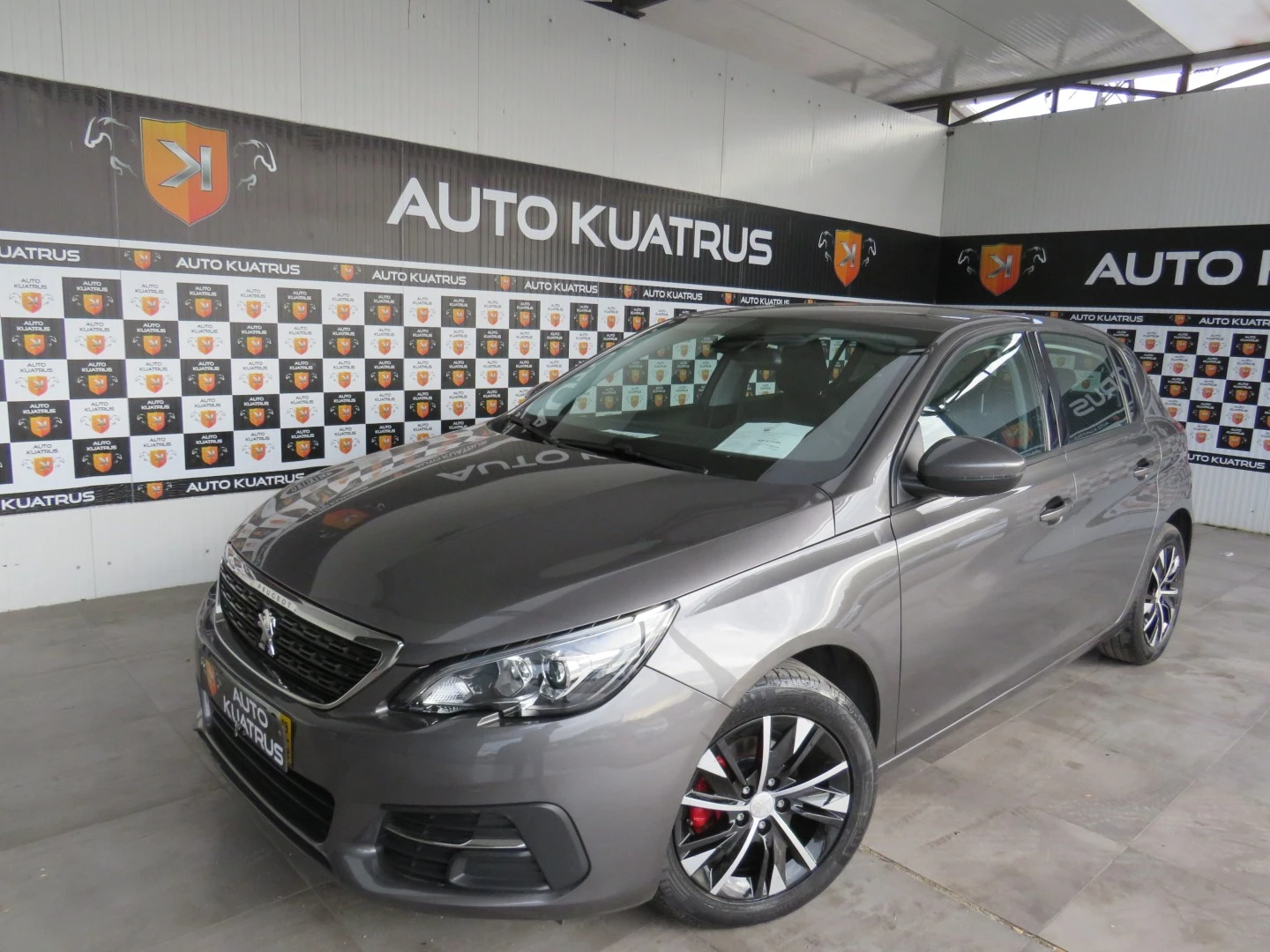 Peugeot 308 1.5 BlueHDi Business Line