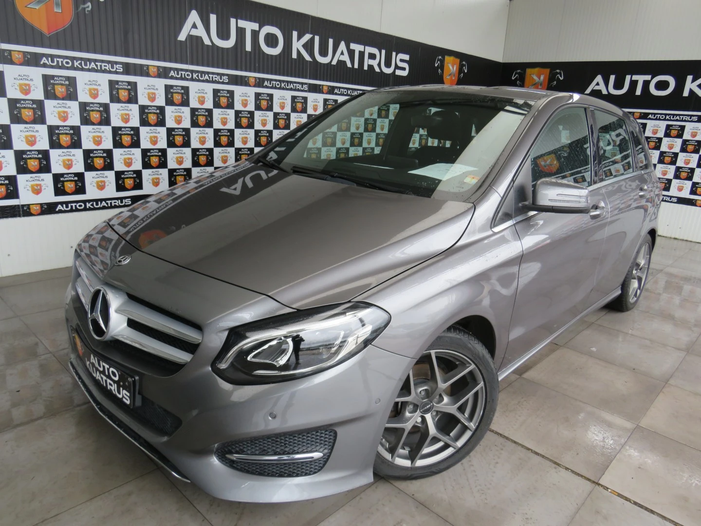 Mercedes-Benz B 180 D Automático