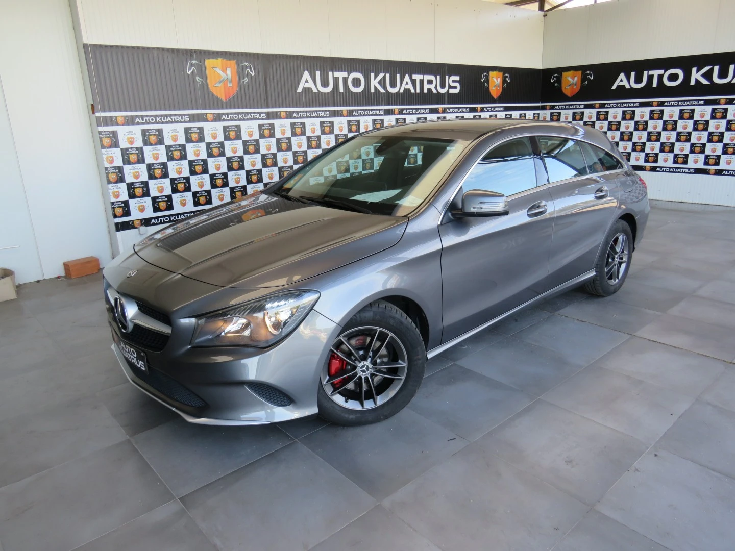 Mercedes-Benz CLA 180 d Shooting Brake