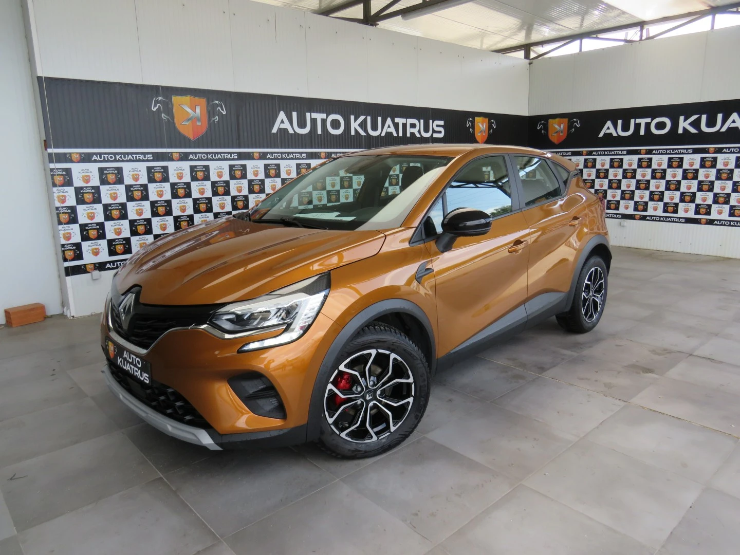 Renault Captur 1.0 TCE CORPORATE EDITION