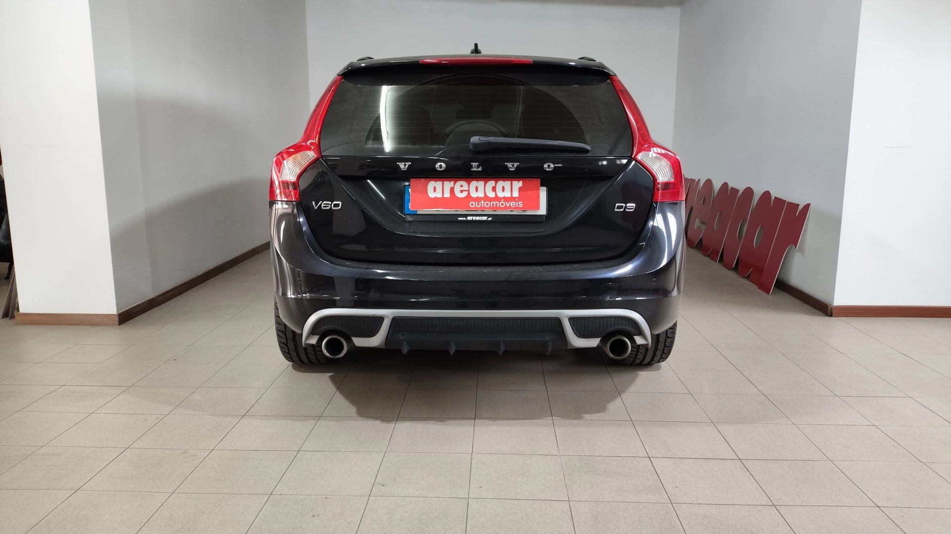Volvo V60 2.0 D3 R-Design