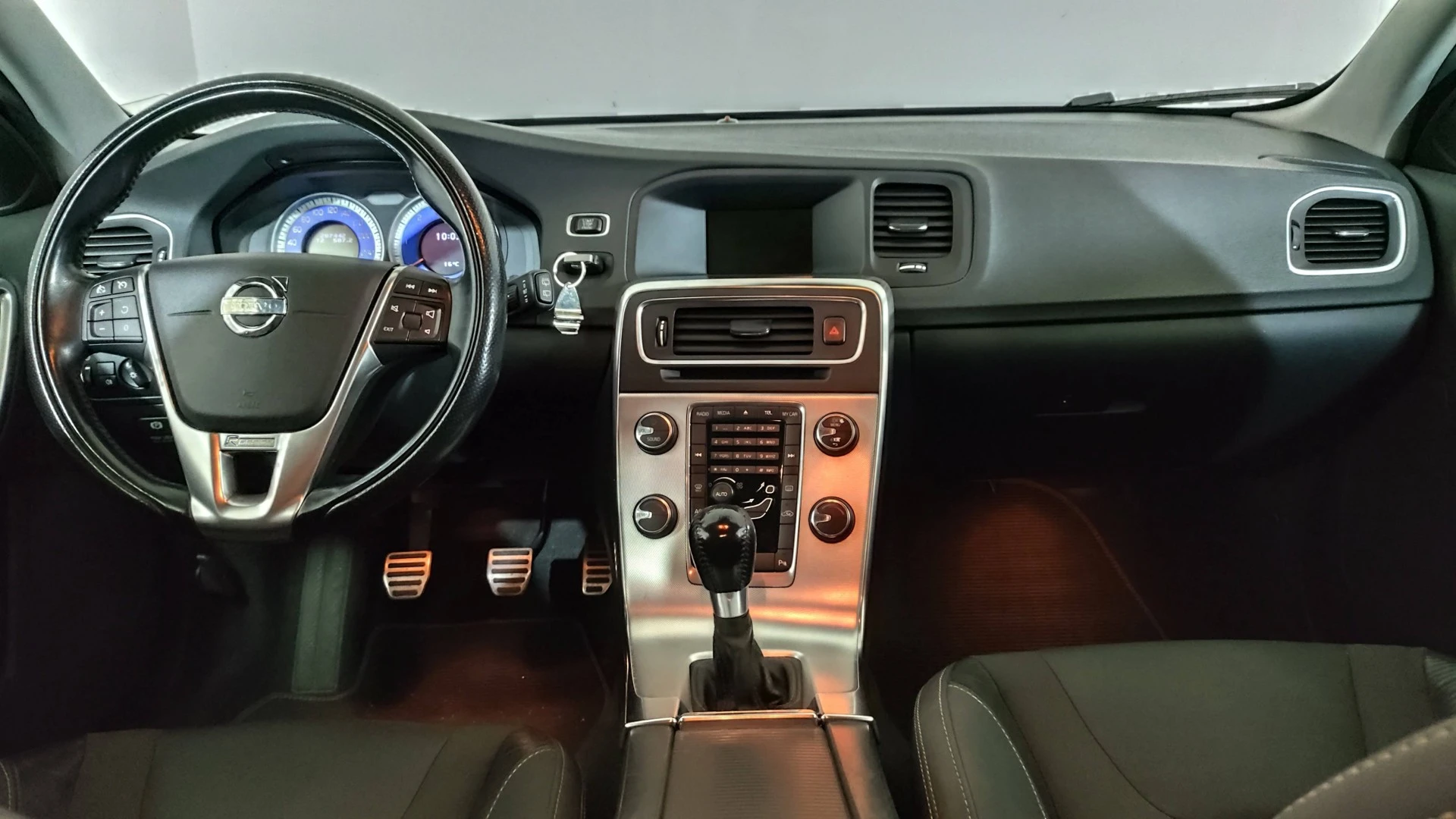 Volvo V60 2.0 D3 R-Design
