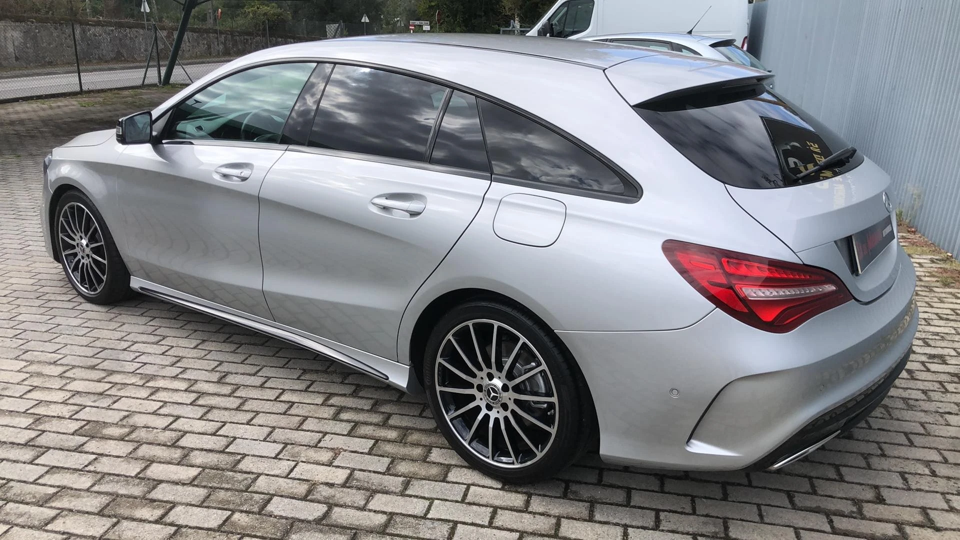 Mercedes-Benz CLA 200 AMG