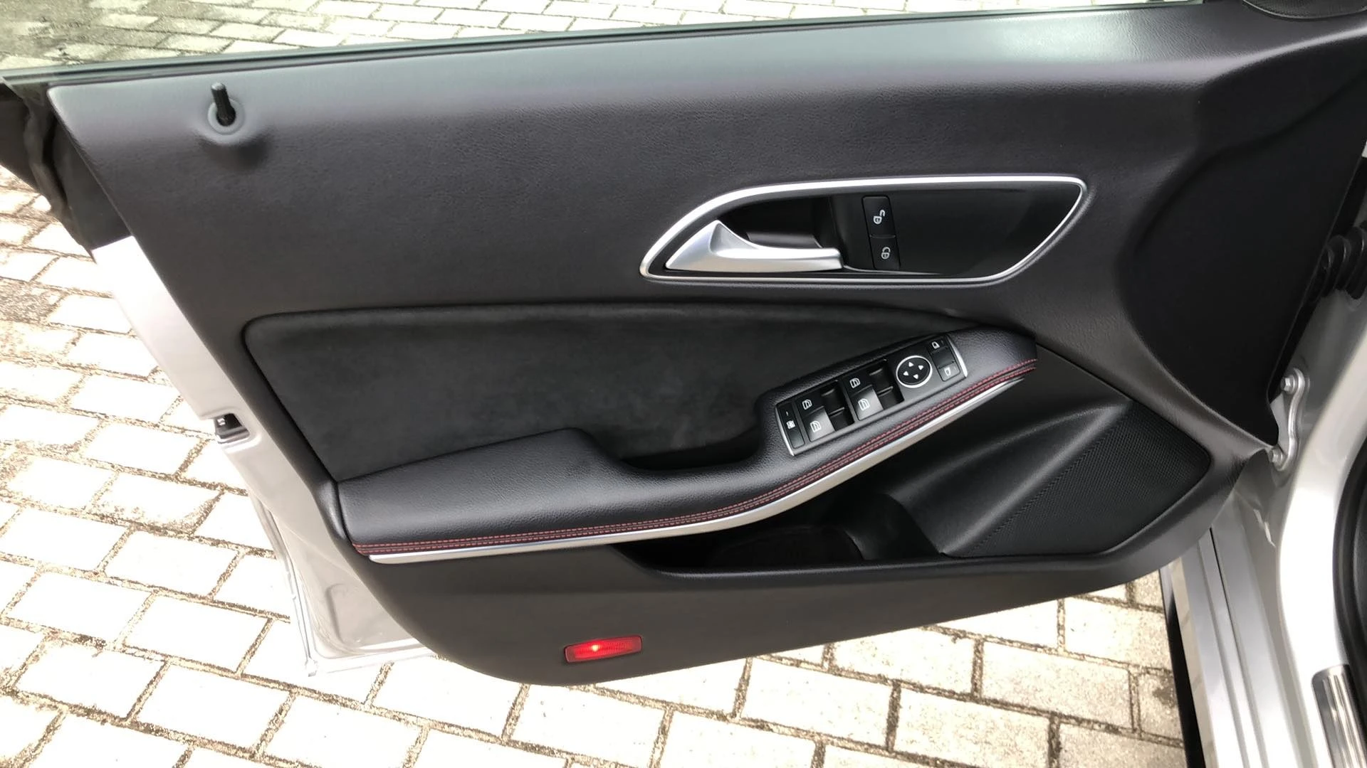 Mercedes-Benz CLA 200 AMG