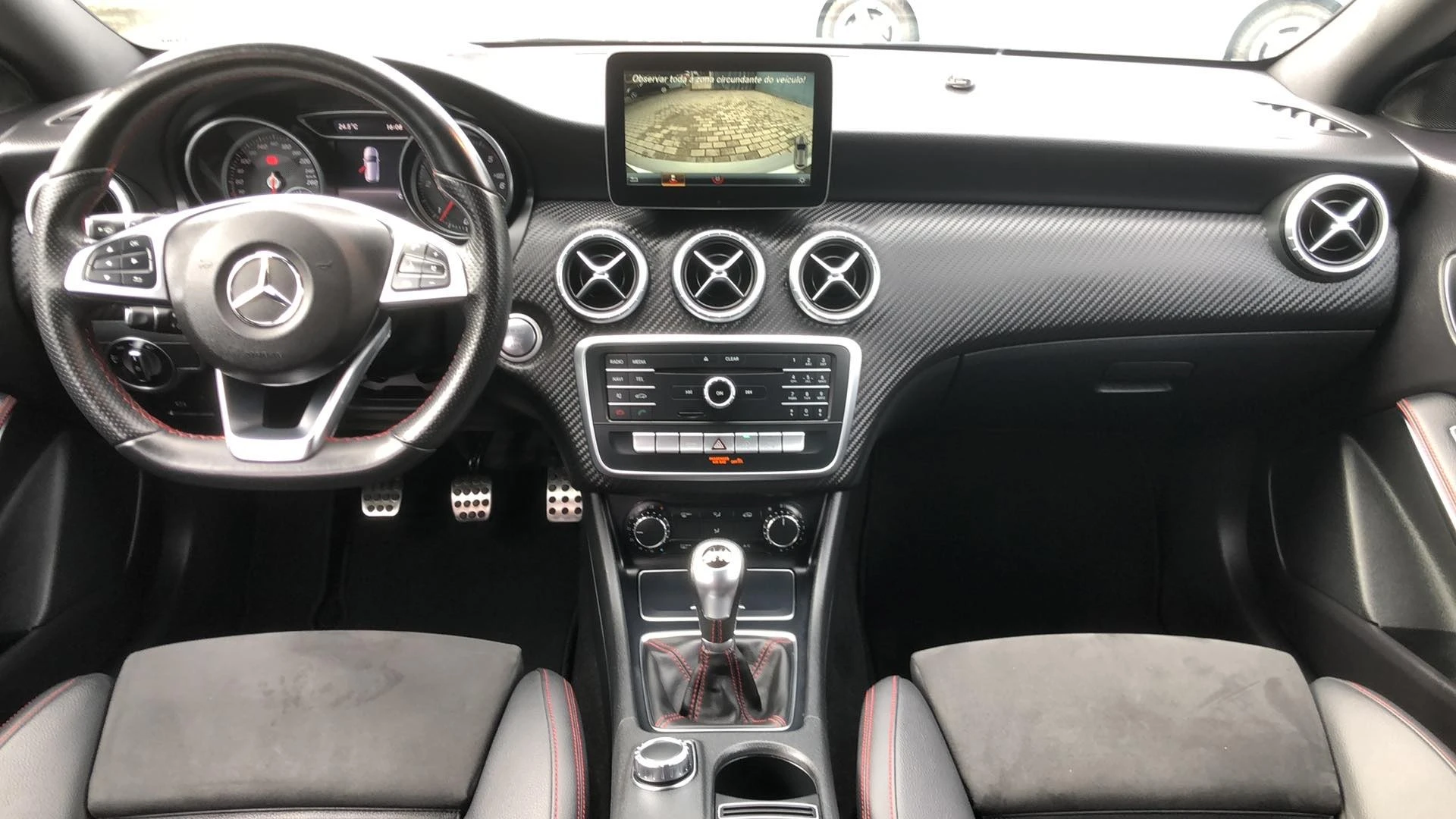 Mercedes-Benz CLA 200 AMG