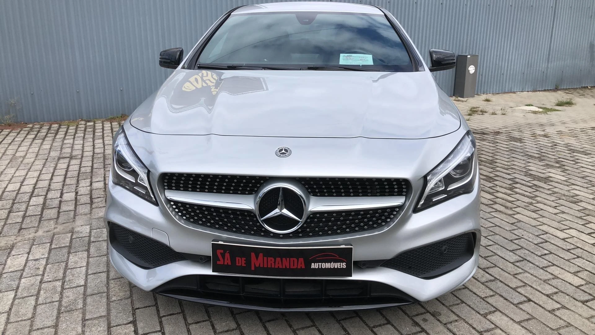 Mercedes-Benz CLA 200 AMG