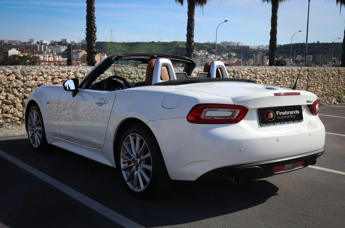 Fiat 124 Spider 