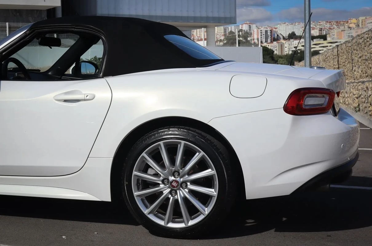 Fiat 124 Spider 
