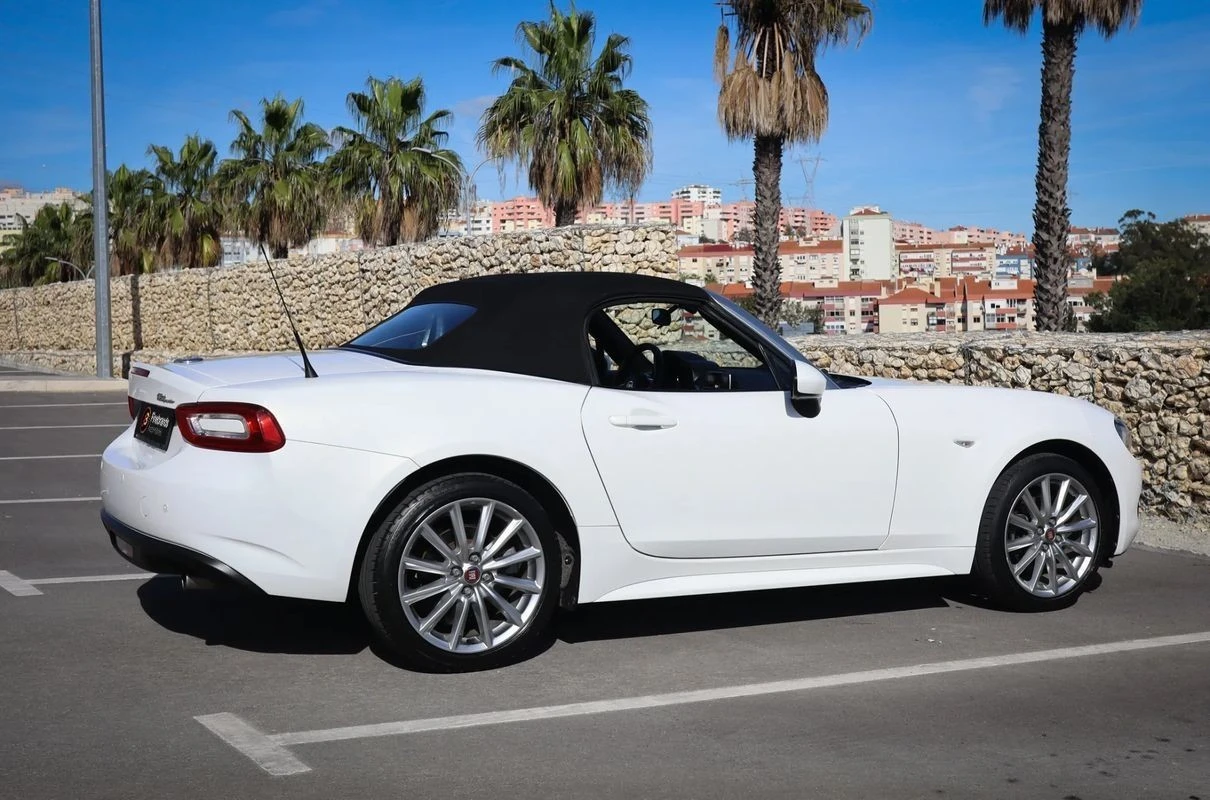 Fiat 124 Spider 