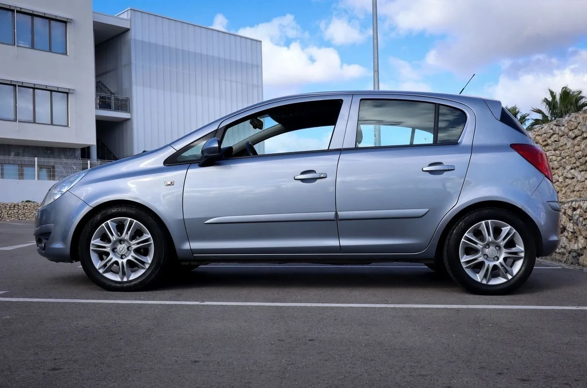 Opel Corsa 1.2 Enjoy Easytronic