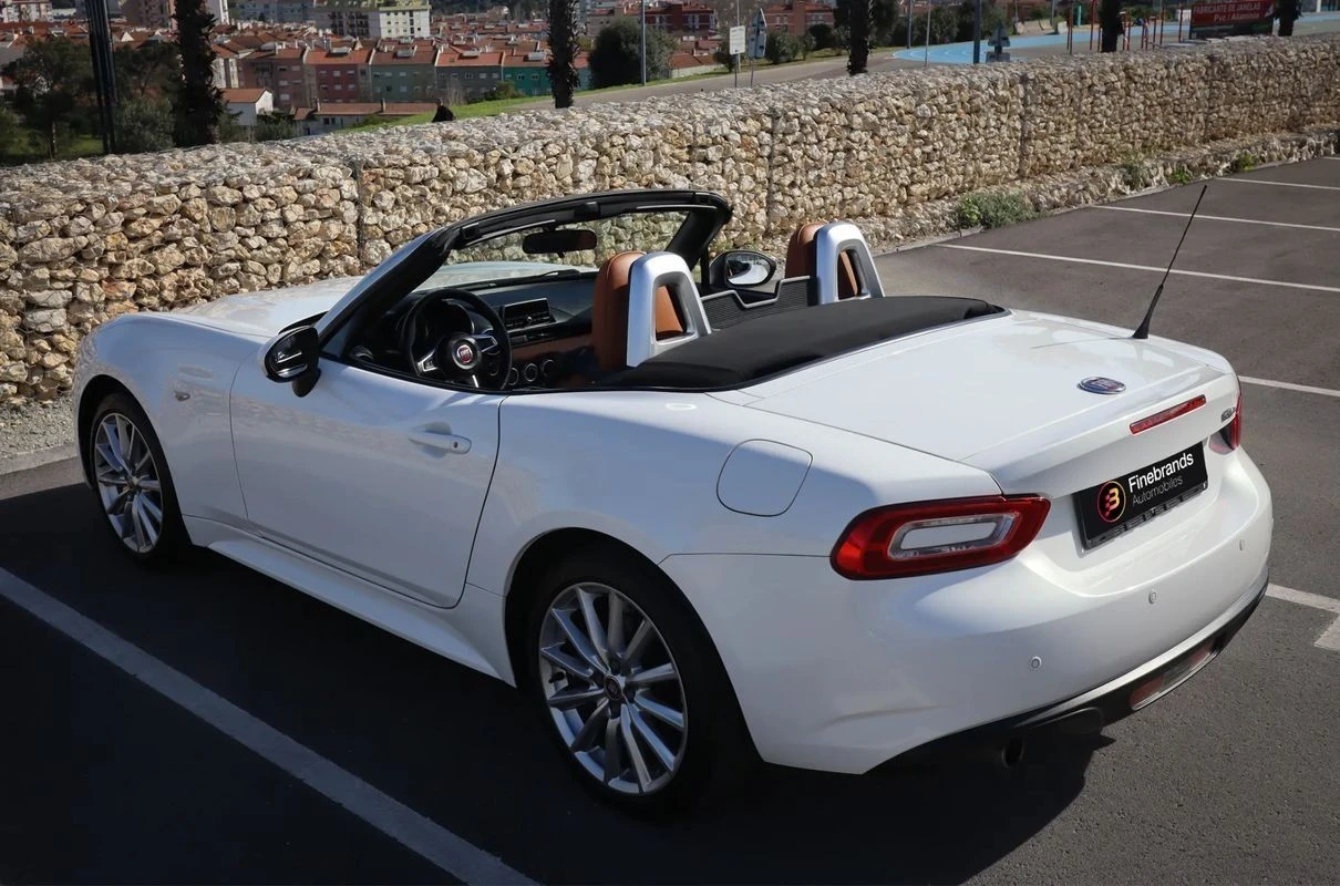 Fiat 124 Spider 
