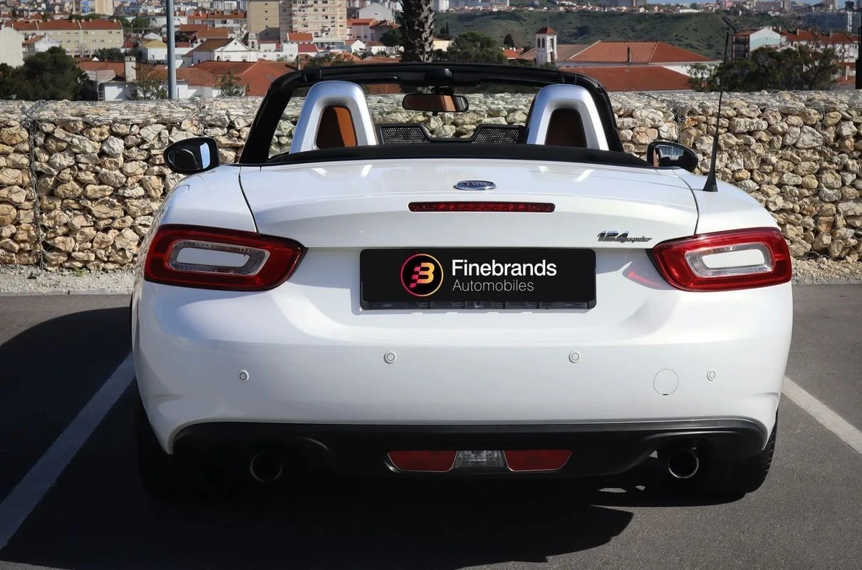 Fiat 124 Spider 