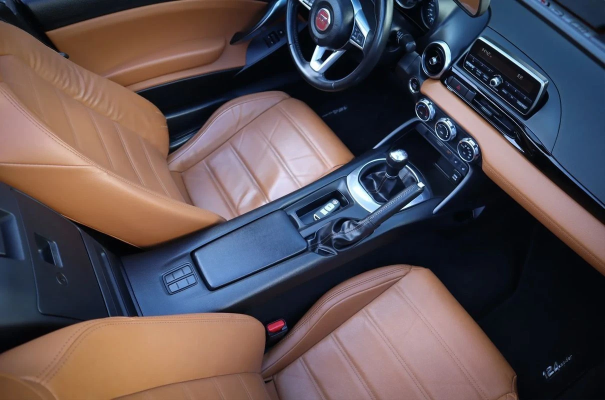 Fiat 124 Spider 