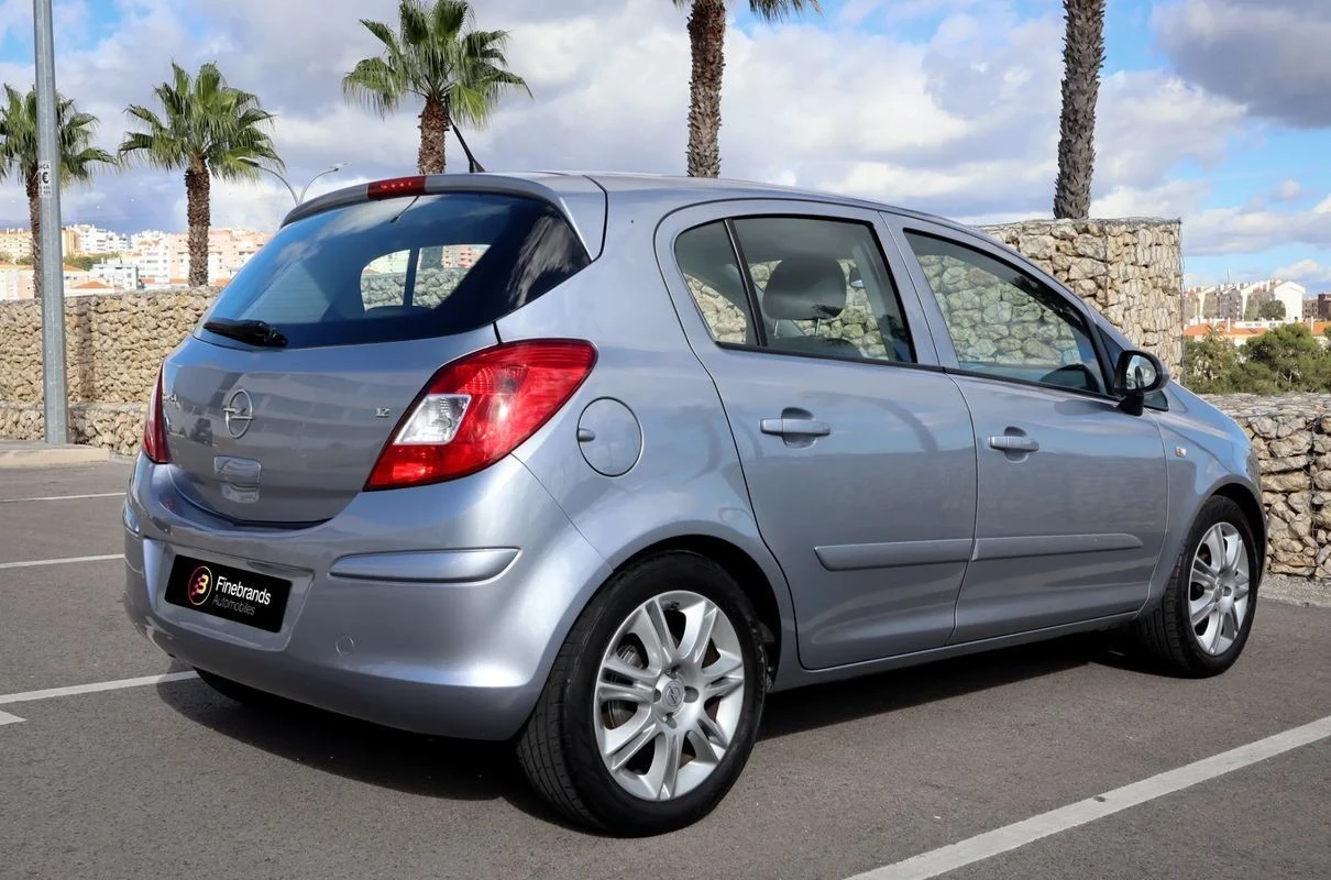 Opel Corsa 1.2 Enjoy Easytronic