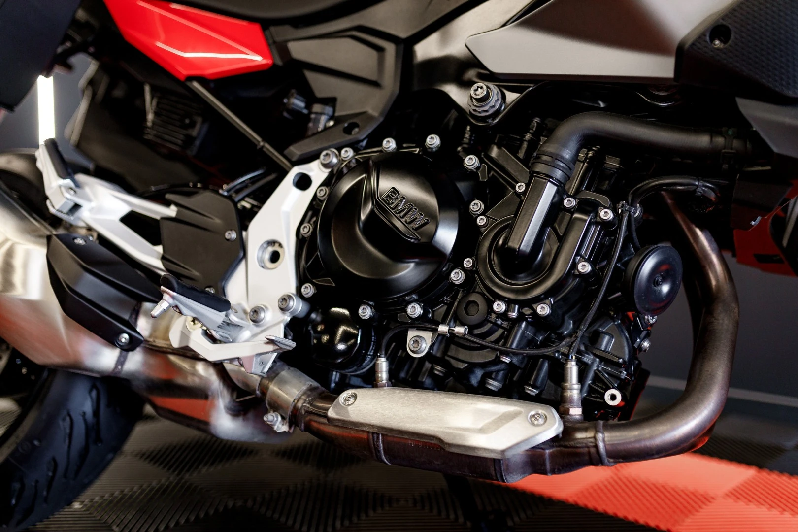 BMW F 900 XR 4R90