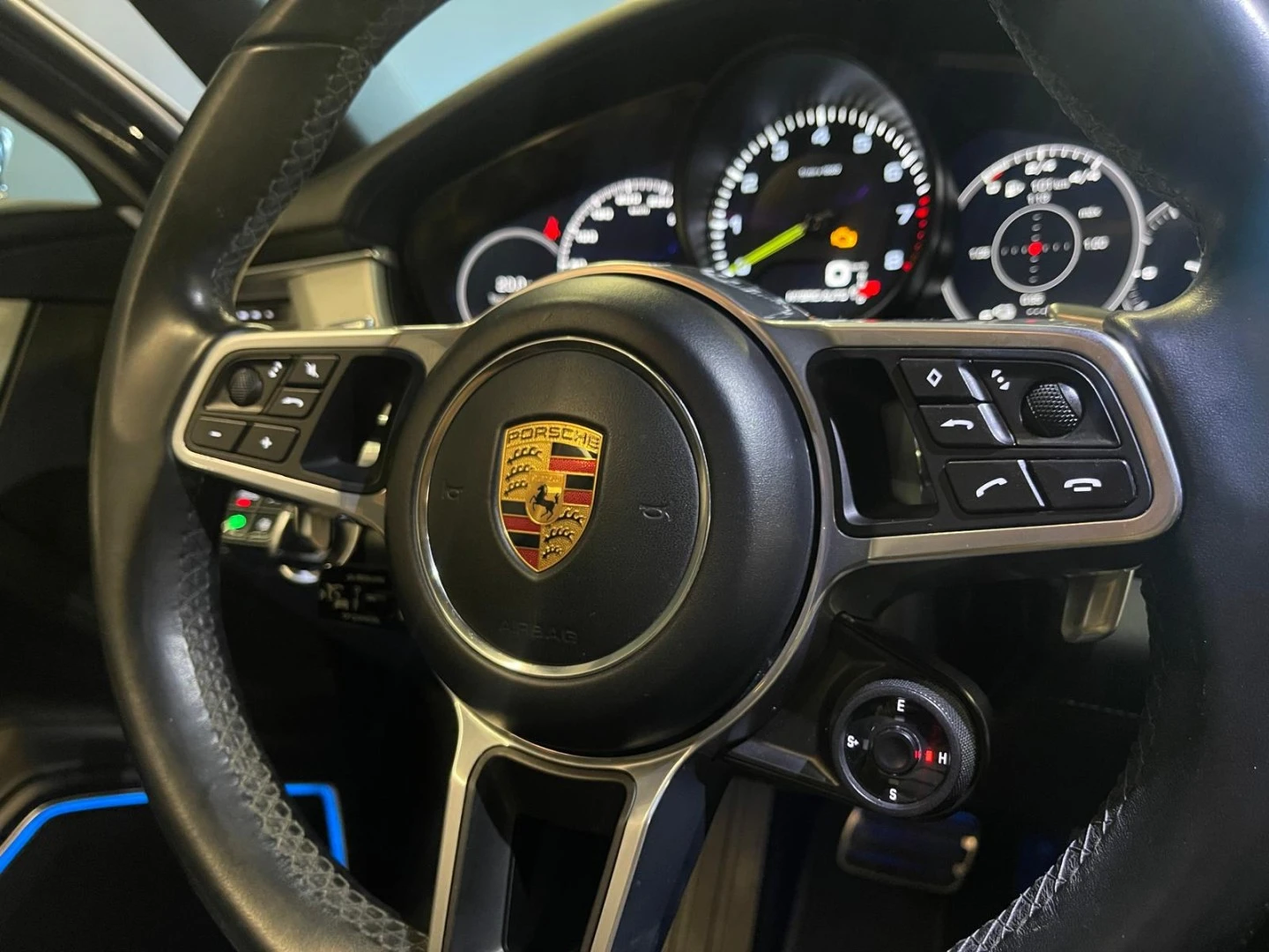 Porsche Panamera 4 E-Hybrid