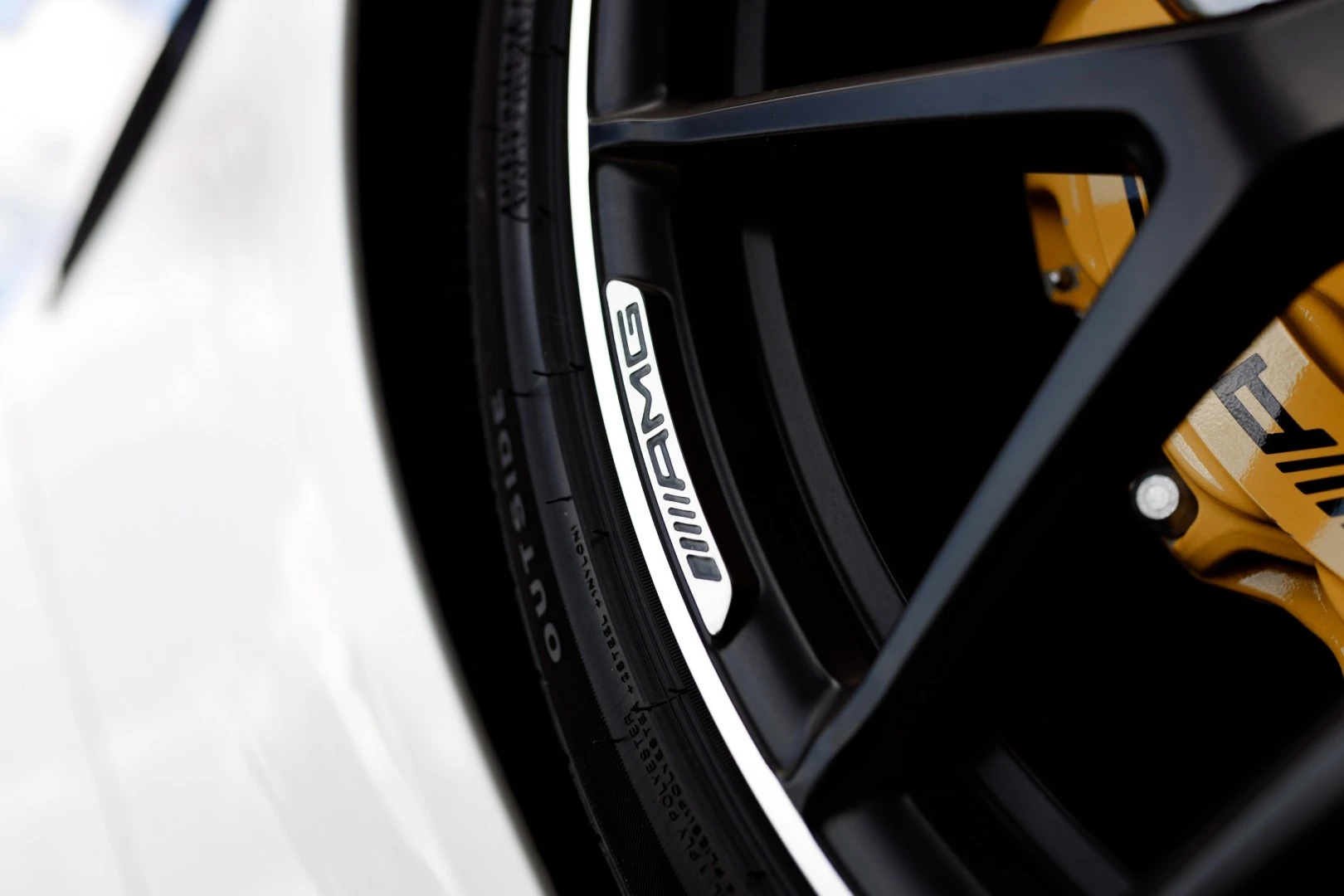 Mercedes-Benz AMG GT 63 s 4MATIC +