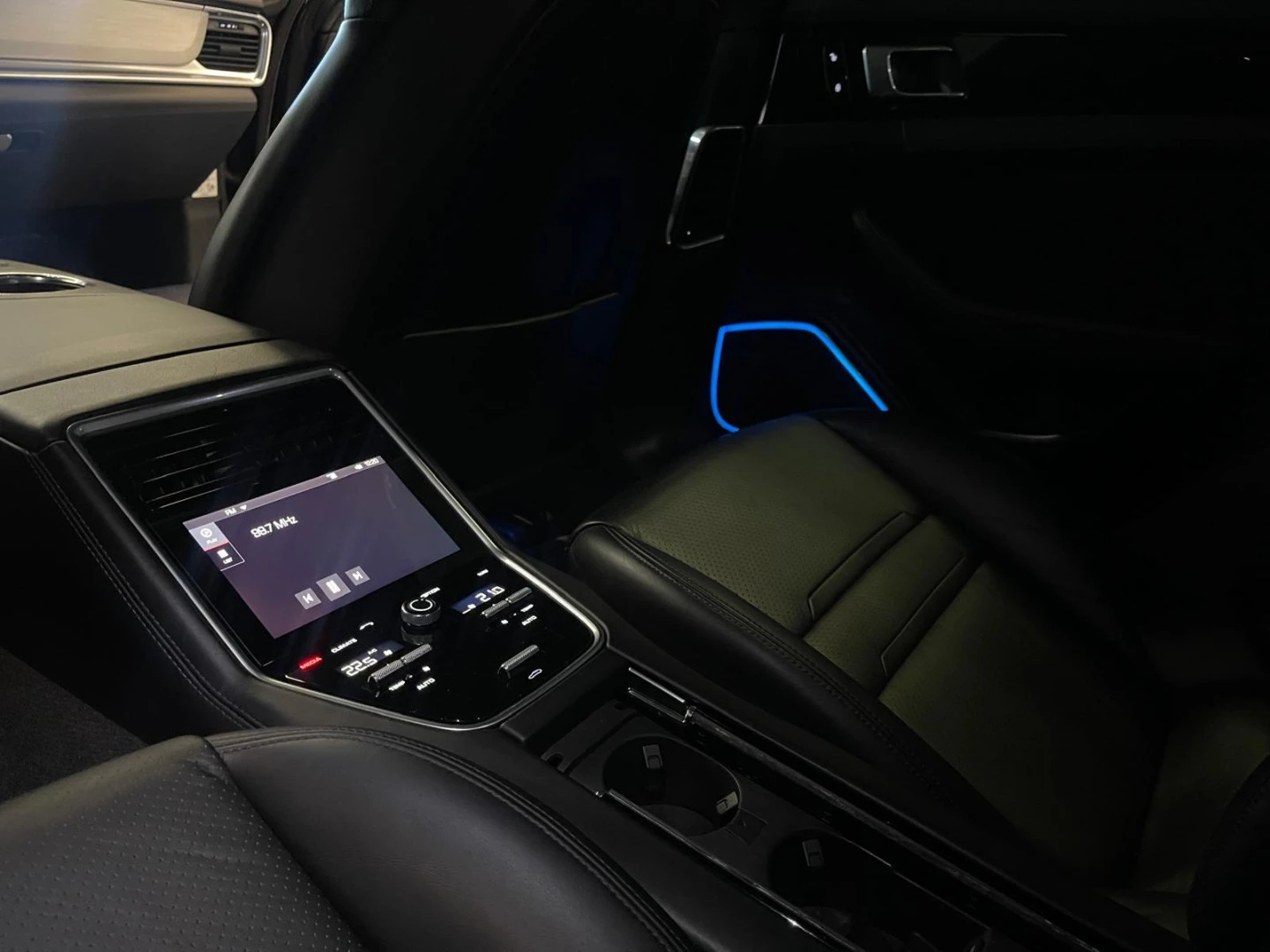 Porsche Panamera 4 E-Hybrid