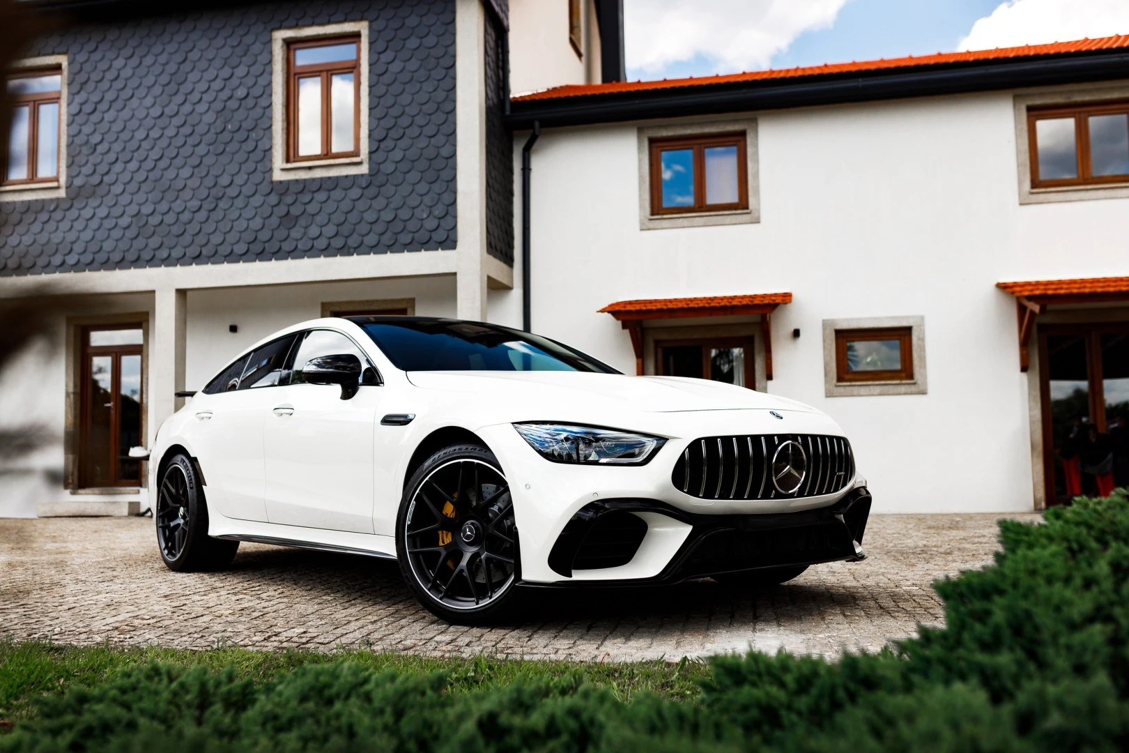 Mercedes-Benz AMG GT 63 s 4MATIC +