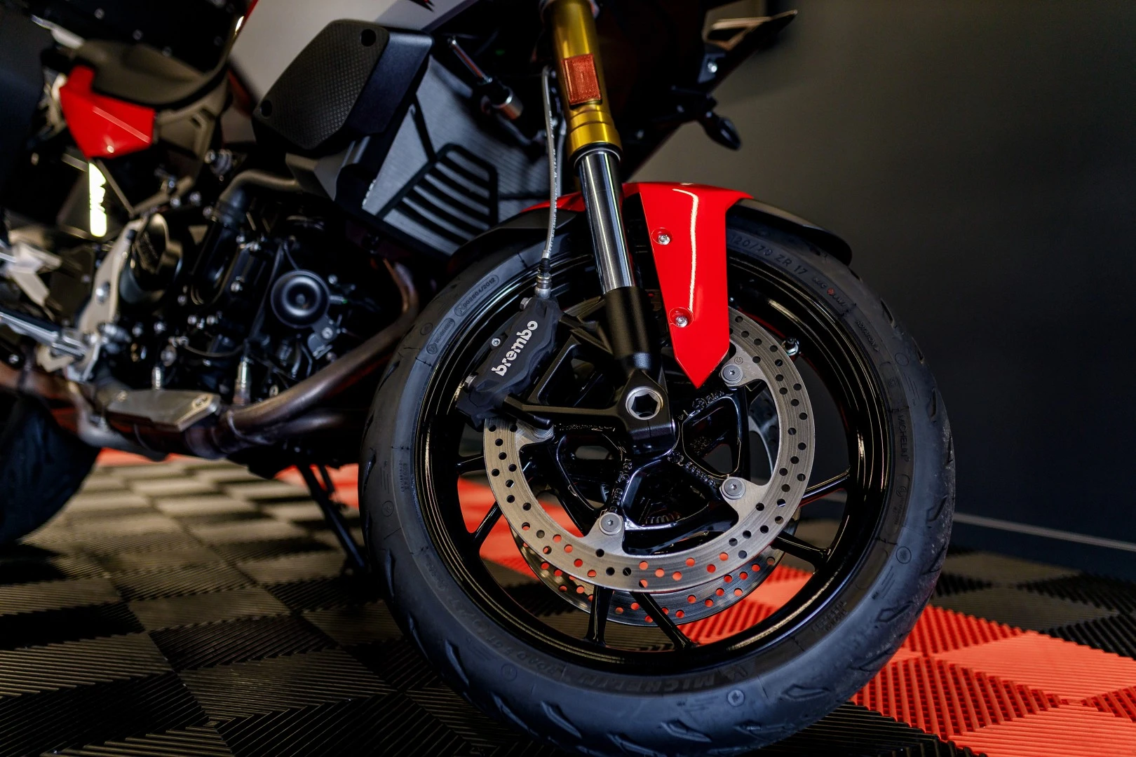 BMW F 900 XR 4R90