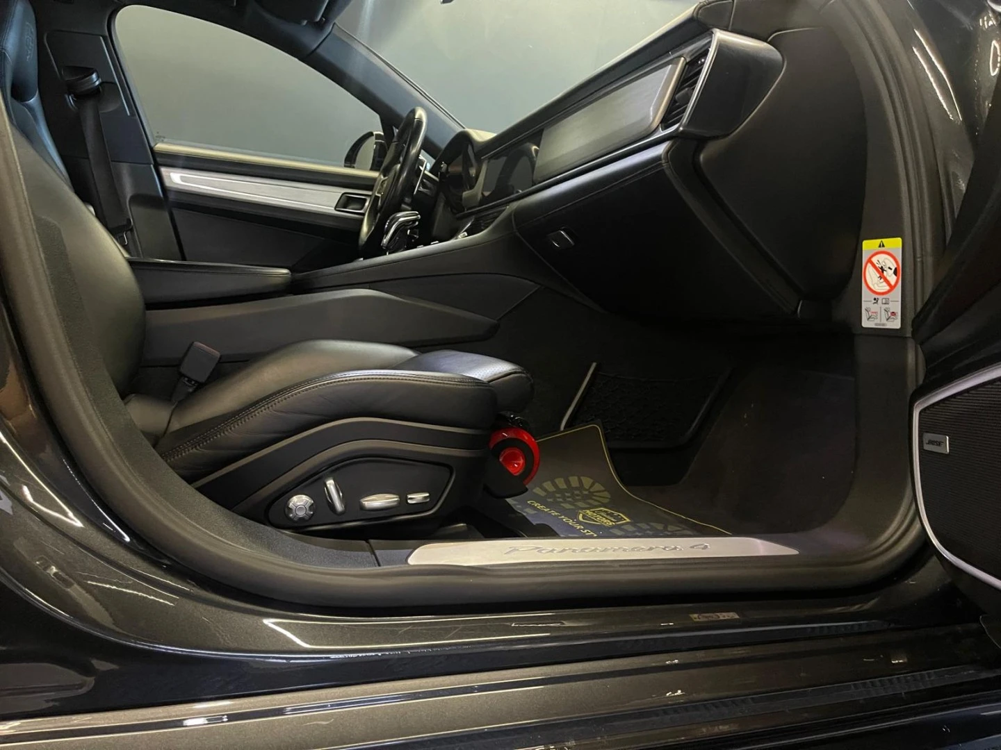 Porsche Panamera 4 E-Hybrid