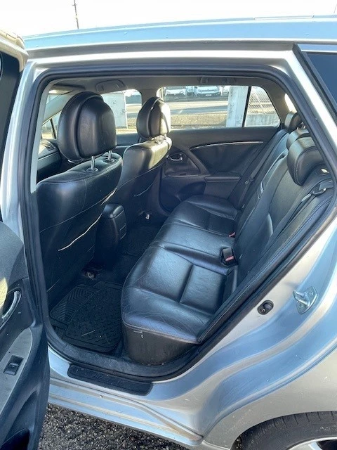Toyota Avensis SD 2.0 D-4D Exclusive +Pele+GPS