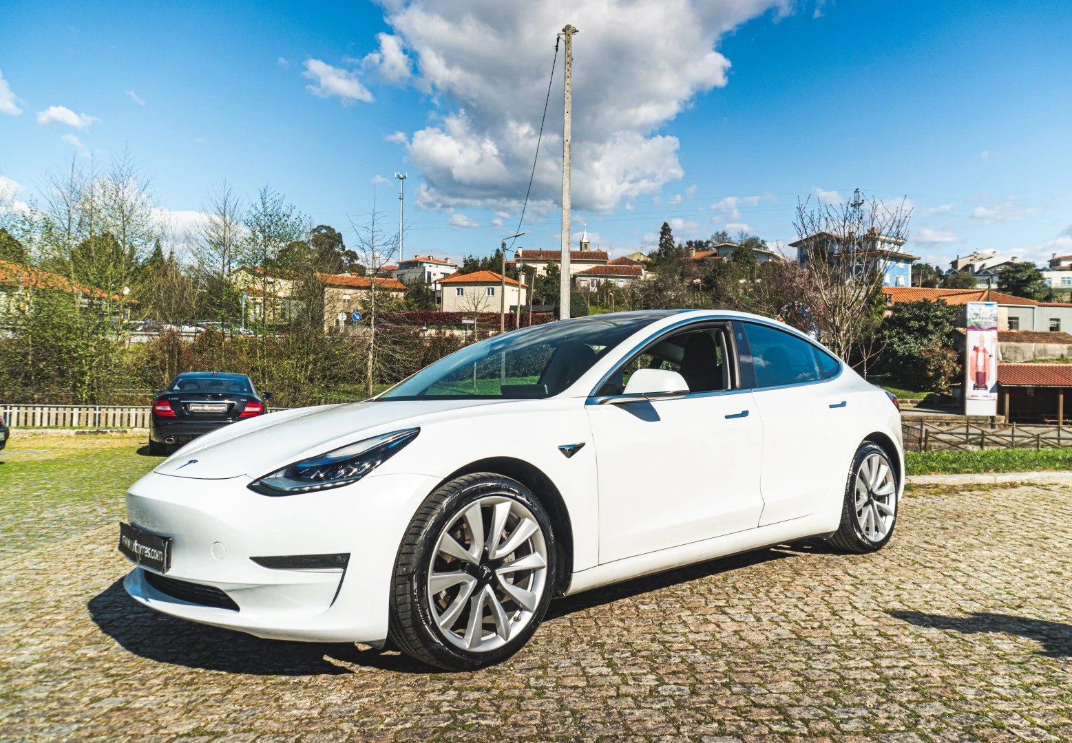 Tesla Model 3 Long-Range Dual Motor AWD