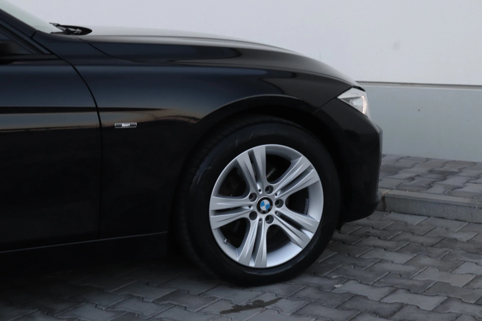 BMW 318 d Touring xDrive Line Sport