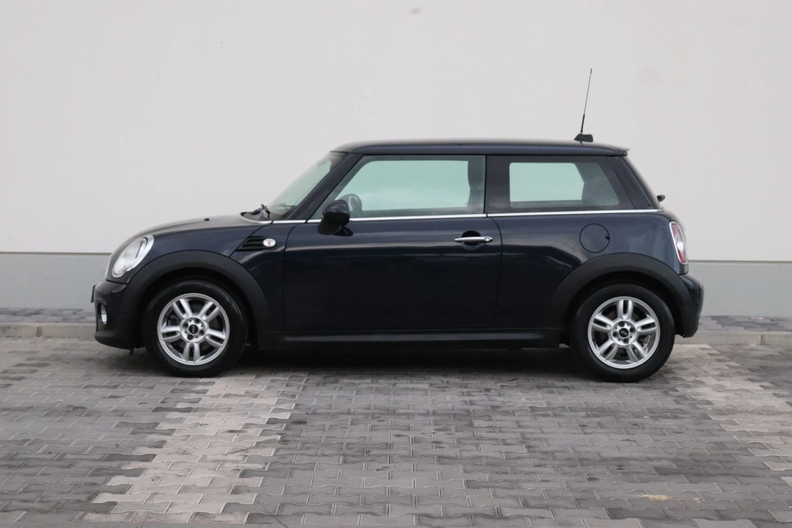 MINI 3 Portas One D