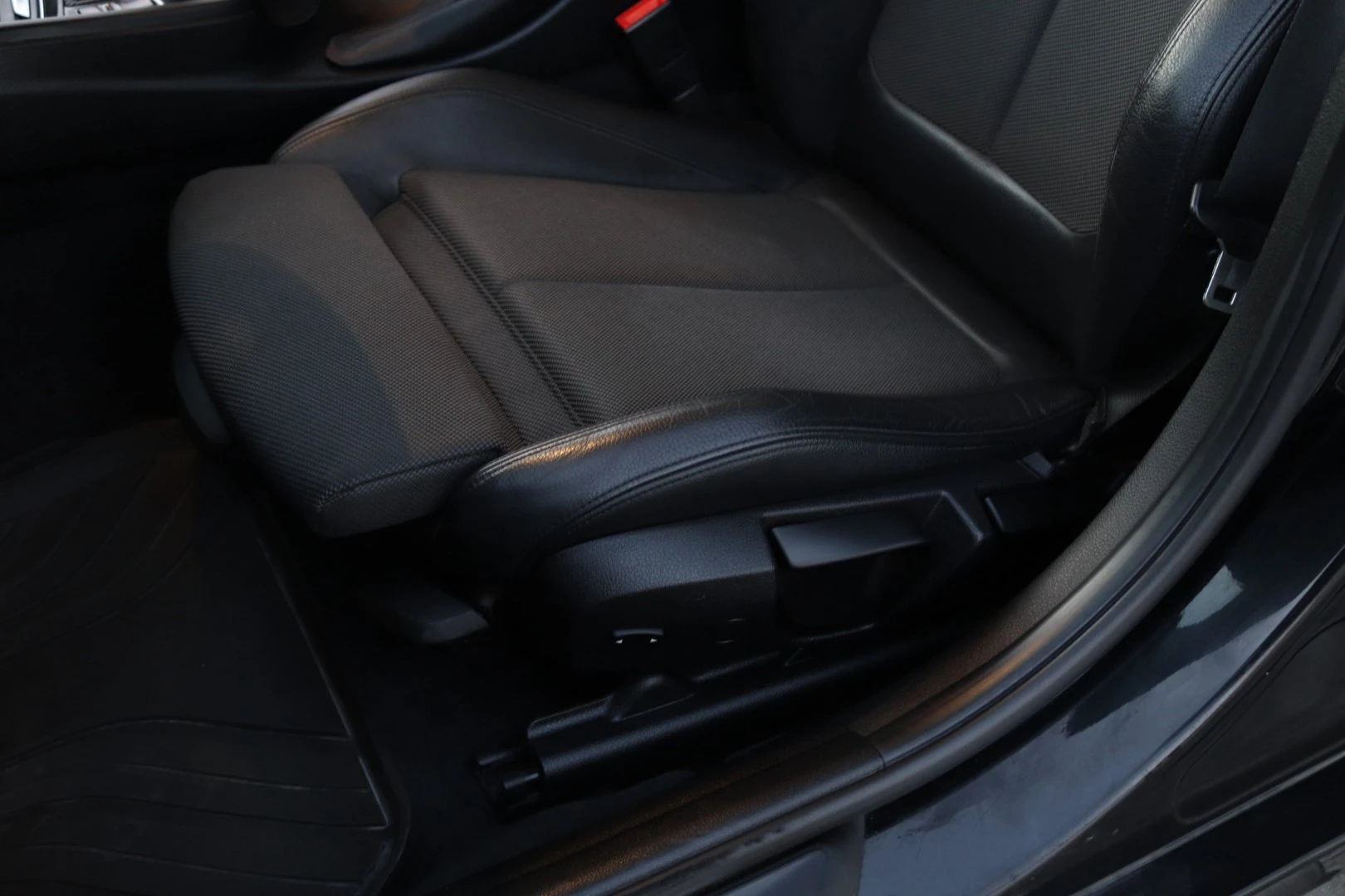 BMW 318 d Touring xDrive Line Sport